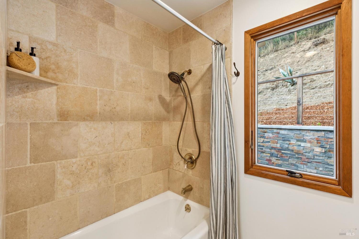 Detail Gallery Image 29 of 62 For 362 Pine Hill Rd, Mill Valley,  CA 94941 - 3 Beds | 2 Baths