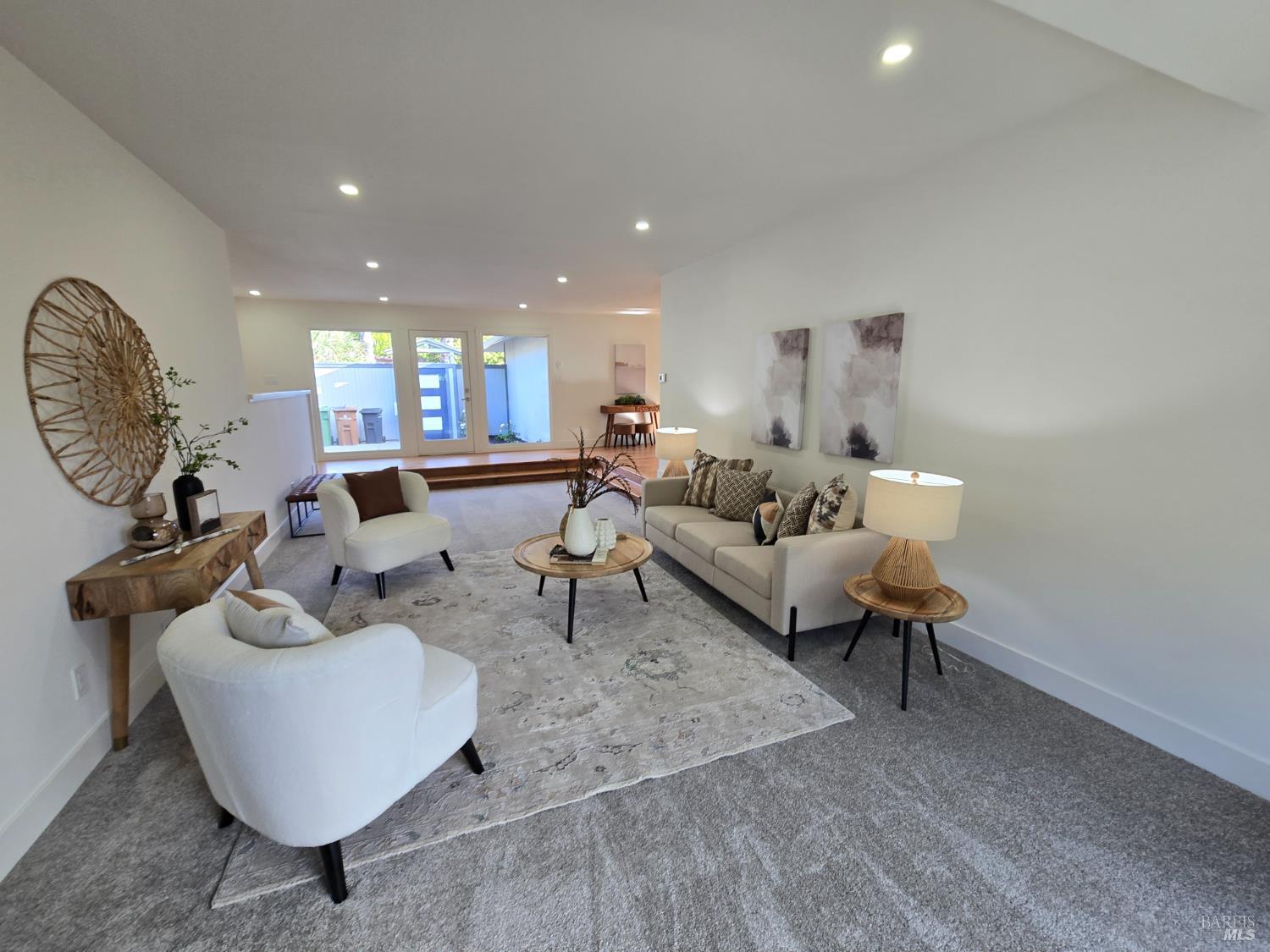 Detail Gallery Image 10 of 31 For 19 Unionstone Dr, San Rafael,  CA 94903 - 3 Beds | 2 Baths