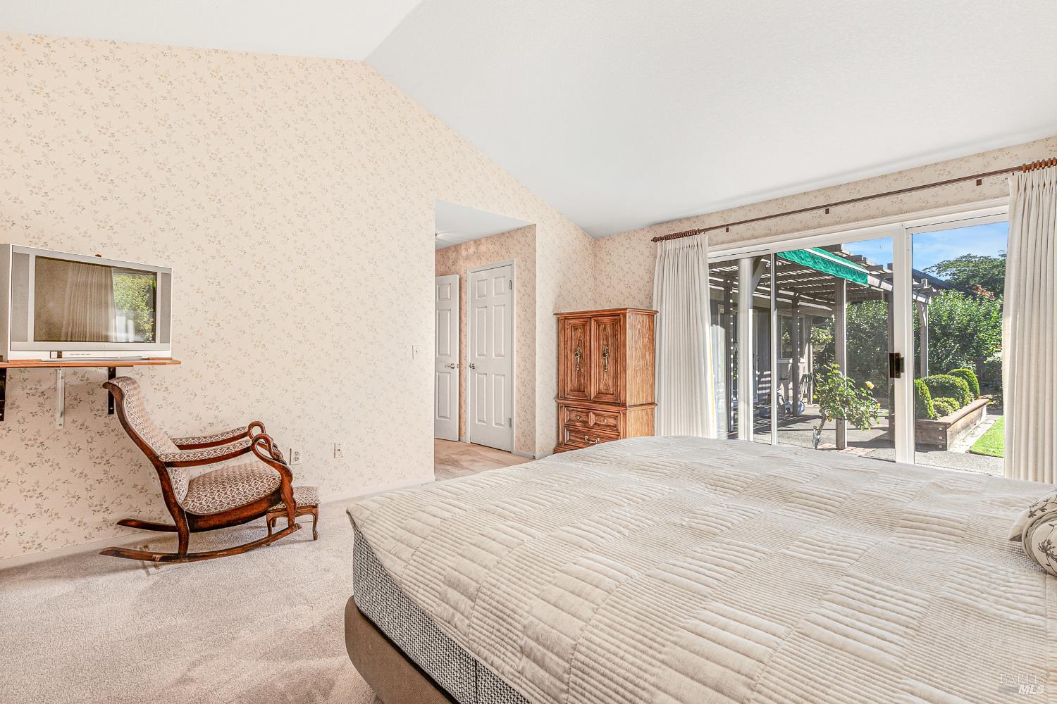 Detail Gallery Image 25 of 56 For 240 Silver Creek Cir, Santa Rosa,  CA 95409 - 3 Beds | 2 Baths