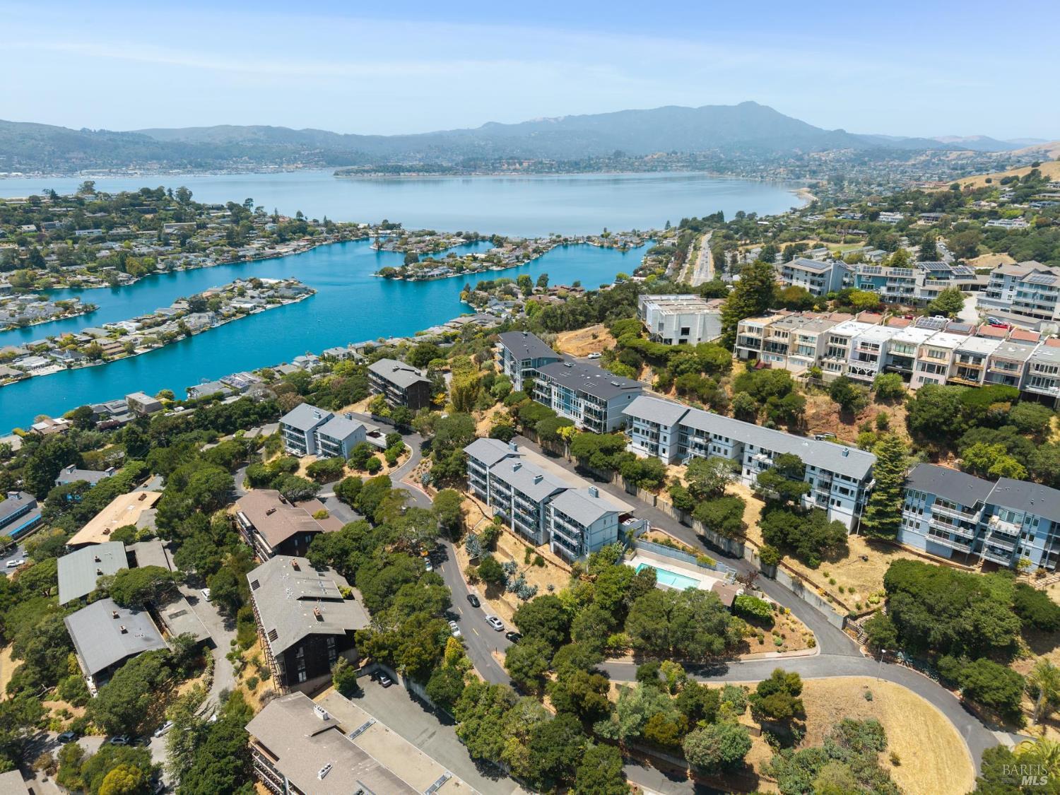 Detail Gallery Image 26 of 27 For 45 Harbor Oak Dr #14,  Tiburon,  CA 94920 - 1 Beds | 1 Baths