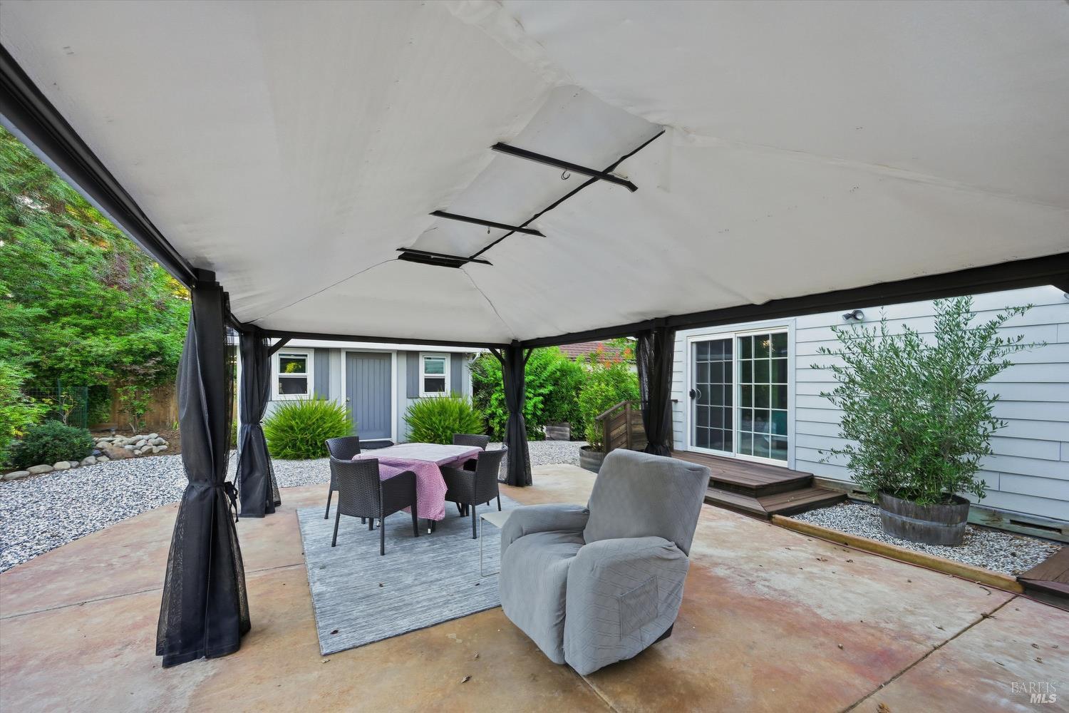 Detail Gallery Image 32 of 44 For 19453 Mountain Mdws, Hidden Valley Lake,  CA 95467 - 3 Beds | 2 Baths