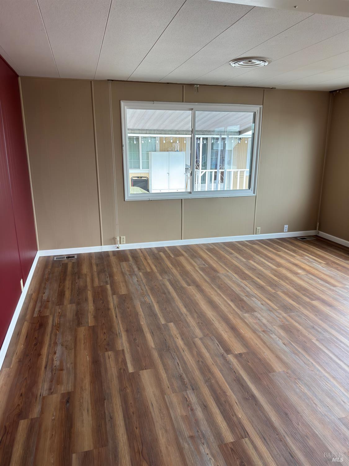 Detail Gallery Image 5 of 24 For 76 Heliotrope St, Vallejo,  CA 94589 - 2 Beds | 2 Baths