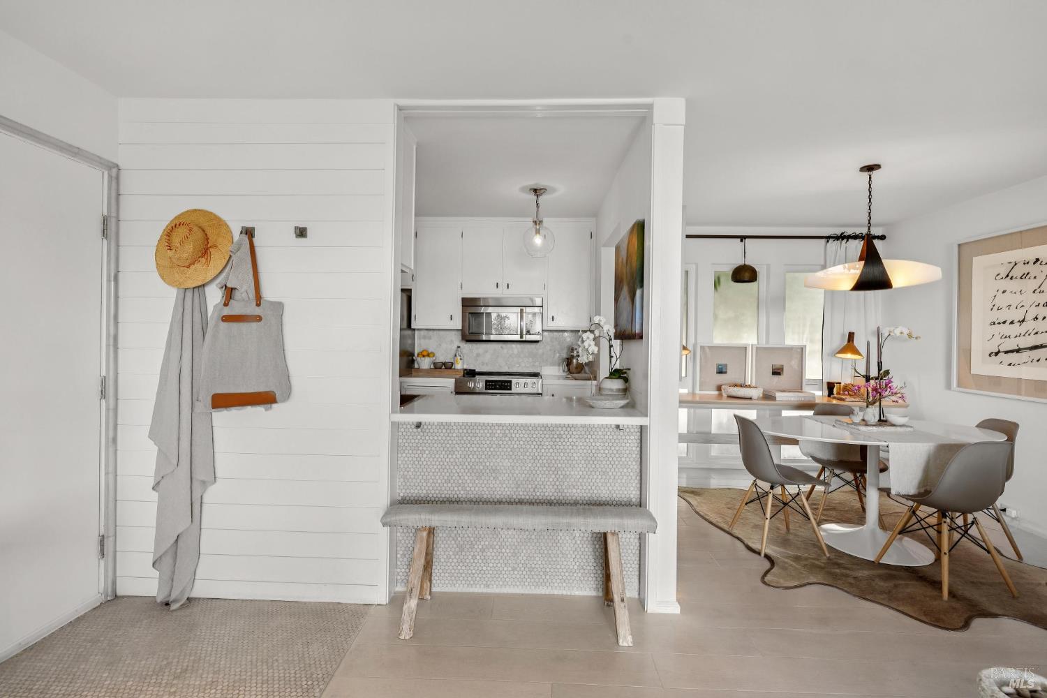 Detail Gallery Image 8 of 27 For 45 Harbor Oak Dr #14,  Tiburon,  CA 94920 - 1 Beds | 1 Baths