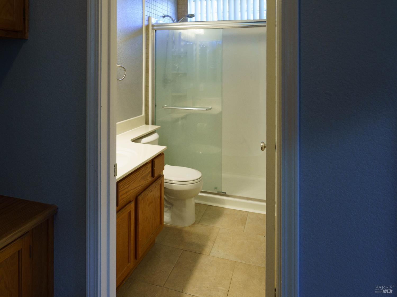 Detail Gallery Image 17 of 26 For 642 White Oak Ln, Vacaville,  CA 95687 - 4 Beds | 2/1 Baths