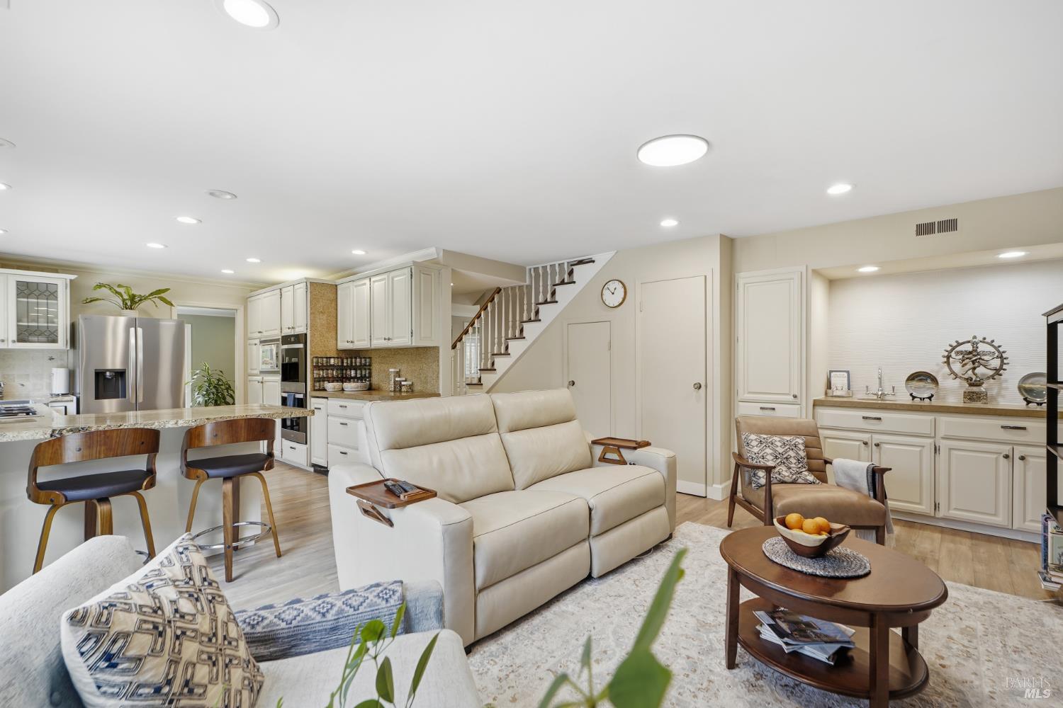 Detail Gallery Image 12 of 40 For 26 Brassie Ct, Novato,  CA 94949 - 5 Beds | 3/1 Baths