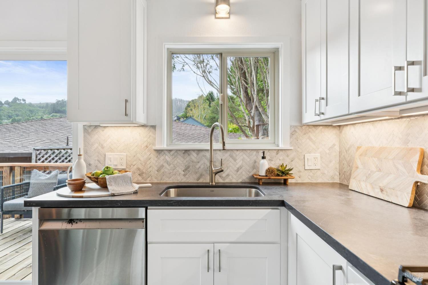 Detail Gallery Image 23 of 62 For 362 Pine Hill Rd, Mill Valley,  CA 94941 - 3 Beds | 2 Baths