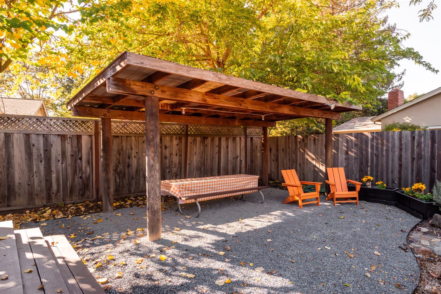 Detail Gallery Image 31 of 35 For 4127 Siskiyou Ave, Santa Rosa,  CA 95405 - 3 Beds | 2 Baths