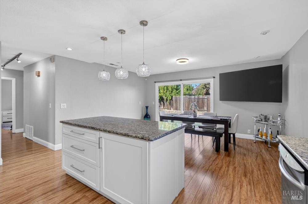 Detail Gallery Image 15 of 62 For 2321 Channing Pl, Fairfield,  CA 94533 - 4 Beds | 2 Baths