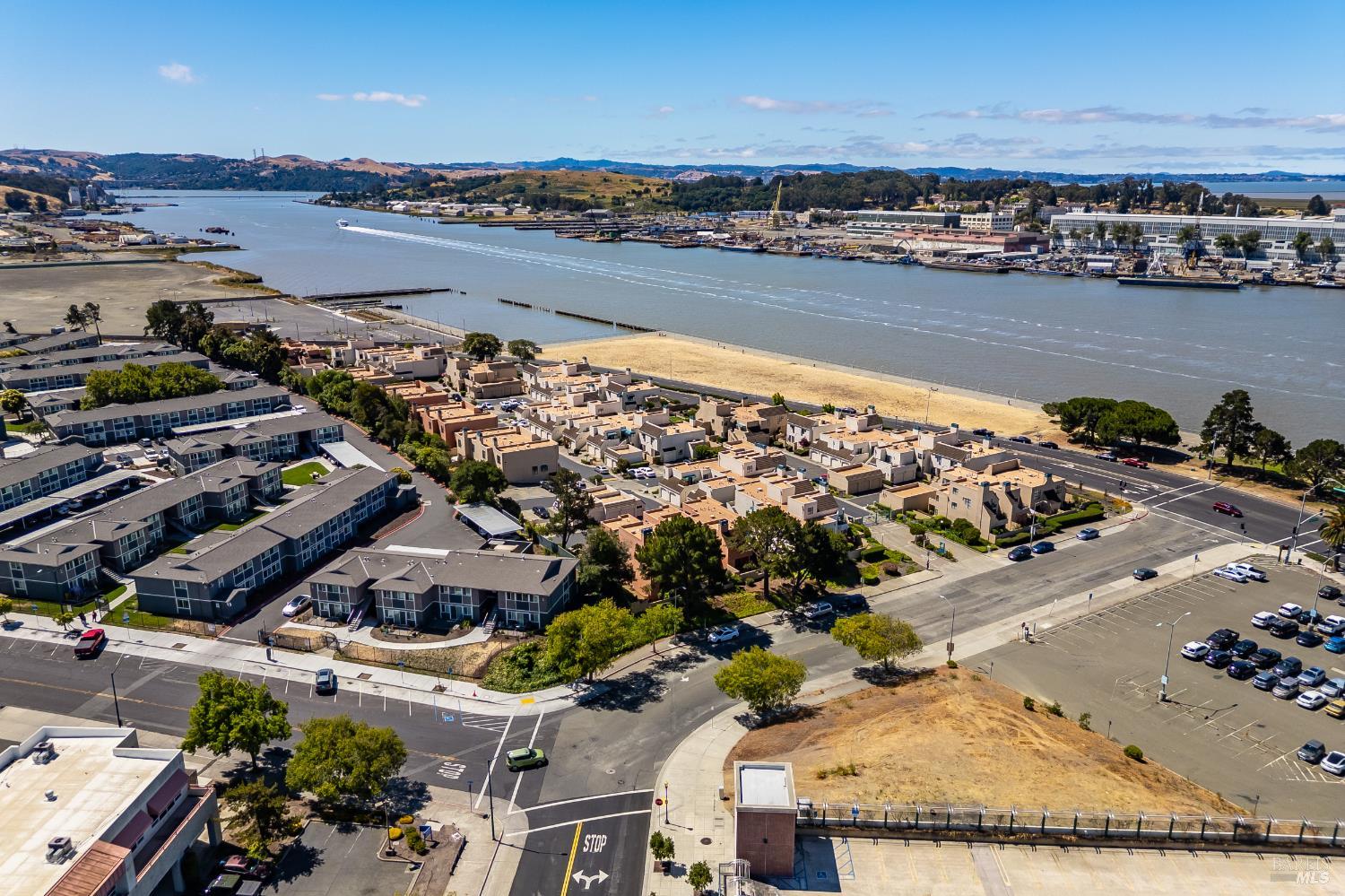 Detail Gallery Image 46 of 56 For 171 Nantucket Ln, Vallejo,  CA 94590 - 1 Beds | 1 Baths