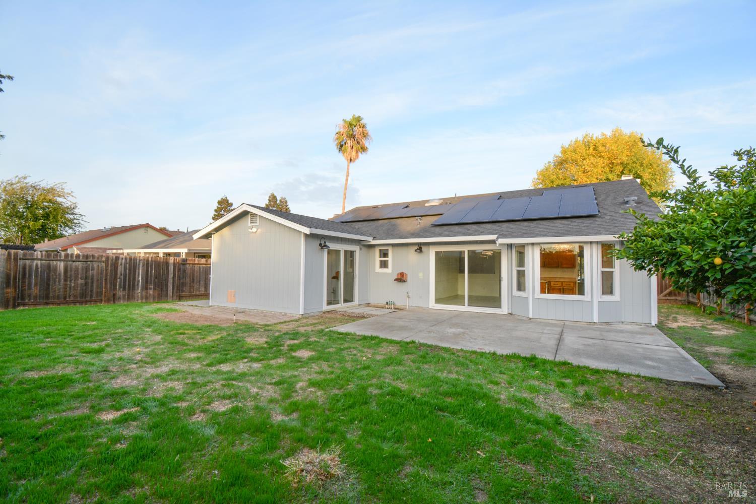 Detail Gallery Image 35 of 38 For 1314 Lois Ln, Suisun City,  CA 94585 - 4 Beds | 2 Baths