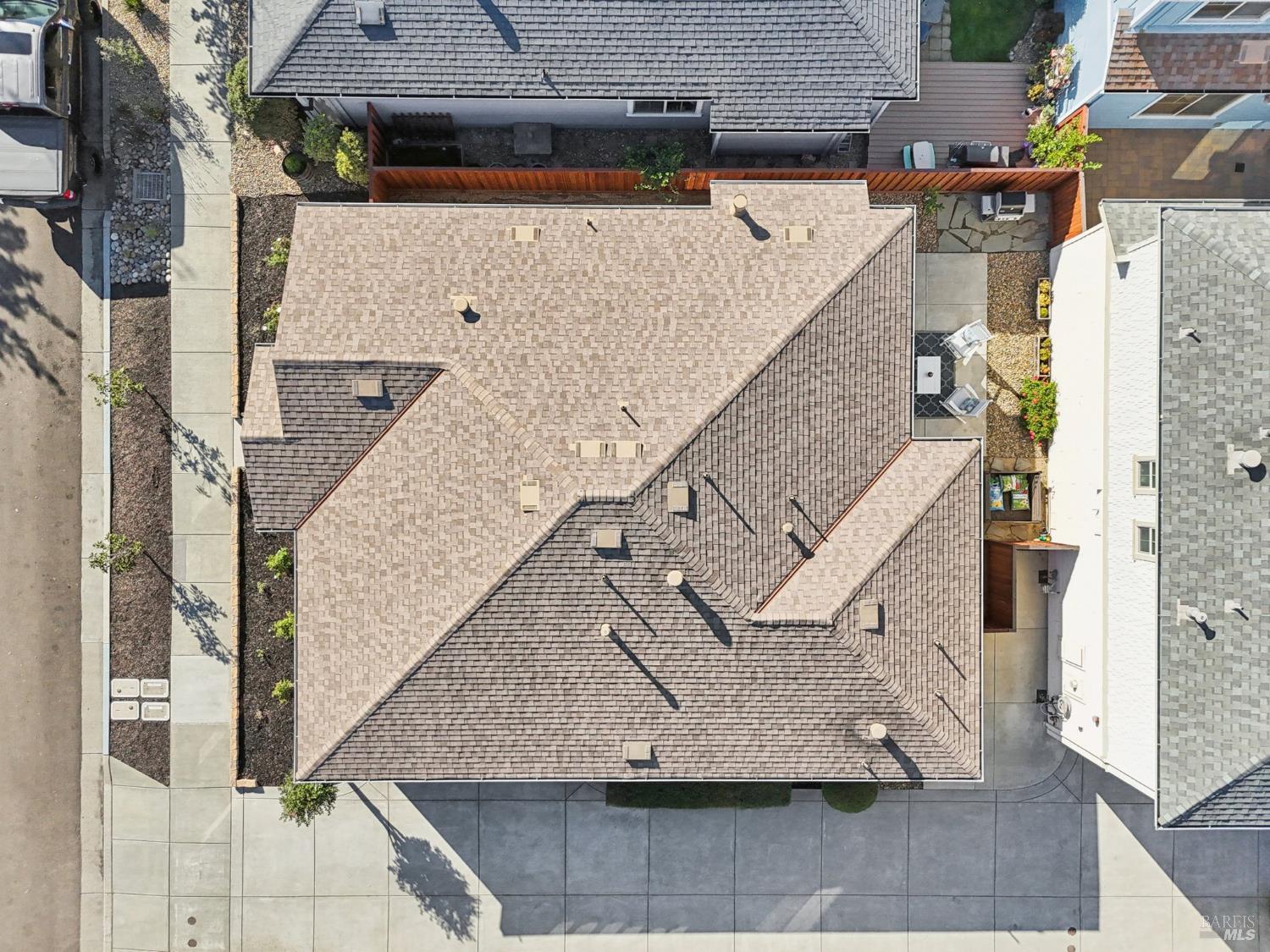 Detail Gallery Image 24 of 26 For 2455 Avignon Cir, Santa Rosa,  CA 95403 - 3 Beds | 2 Baths