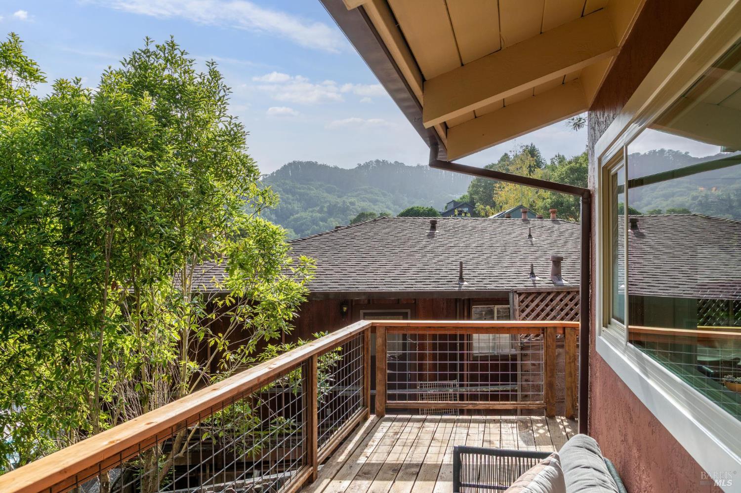 Detail Gallery Image 32 of 62 For 362 Pine Hill Rd, Mill Valley,  CA 94941 - 3 Beds | 2 Baths