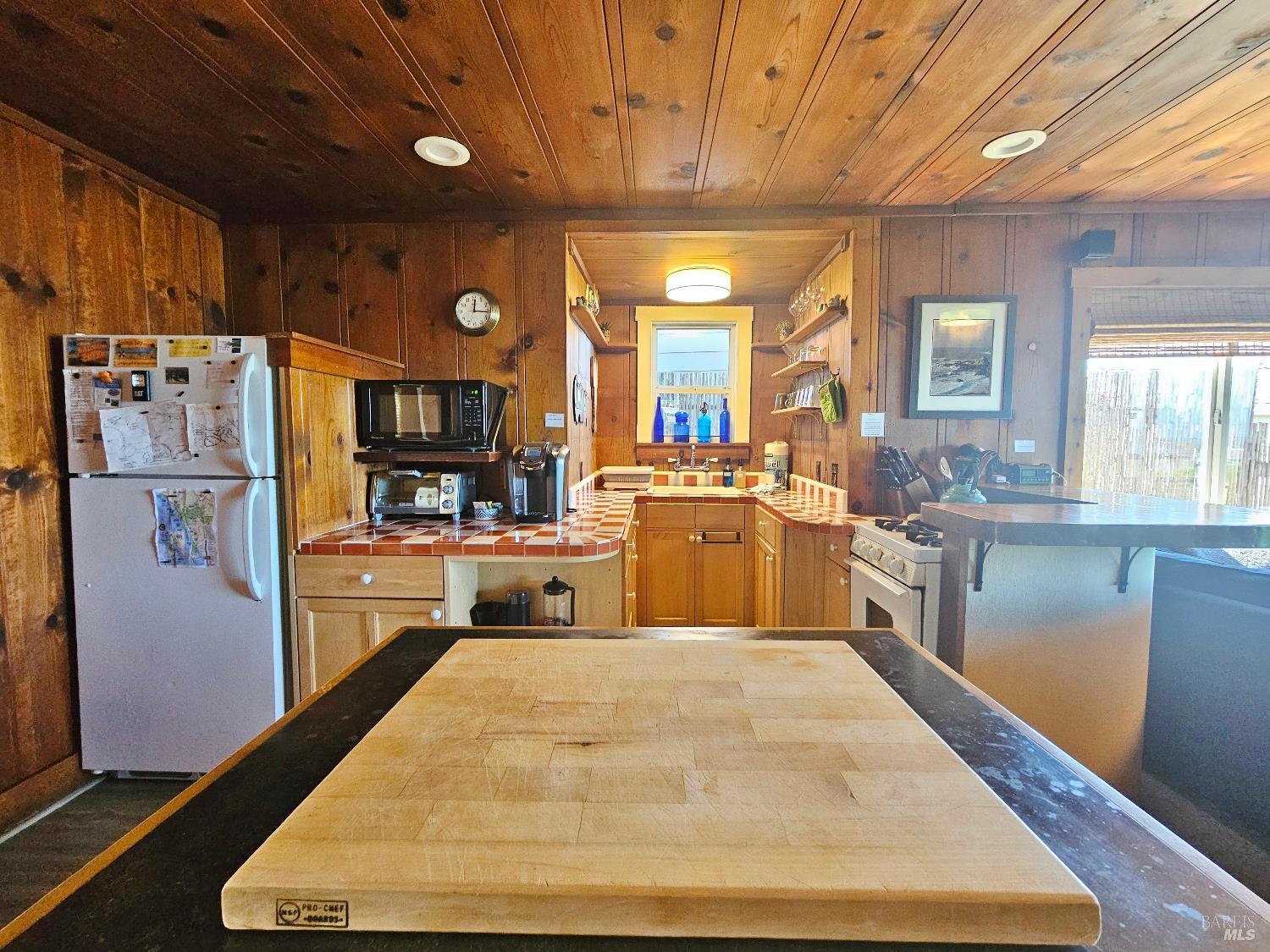 Detail Gallery Image 11 of 33 For 2935 Alleen Ave, Bodega Bay,  CA 94923 - 2 Beds | 1 Baths