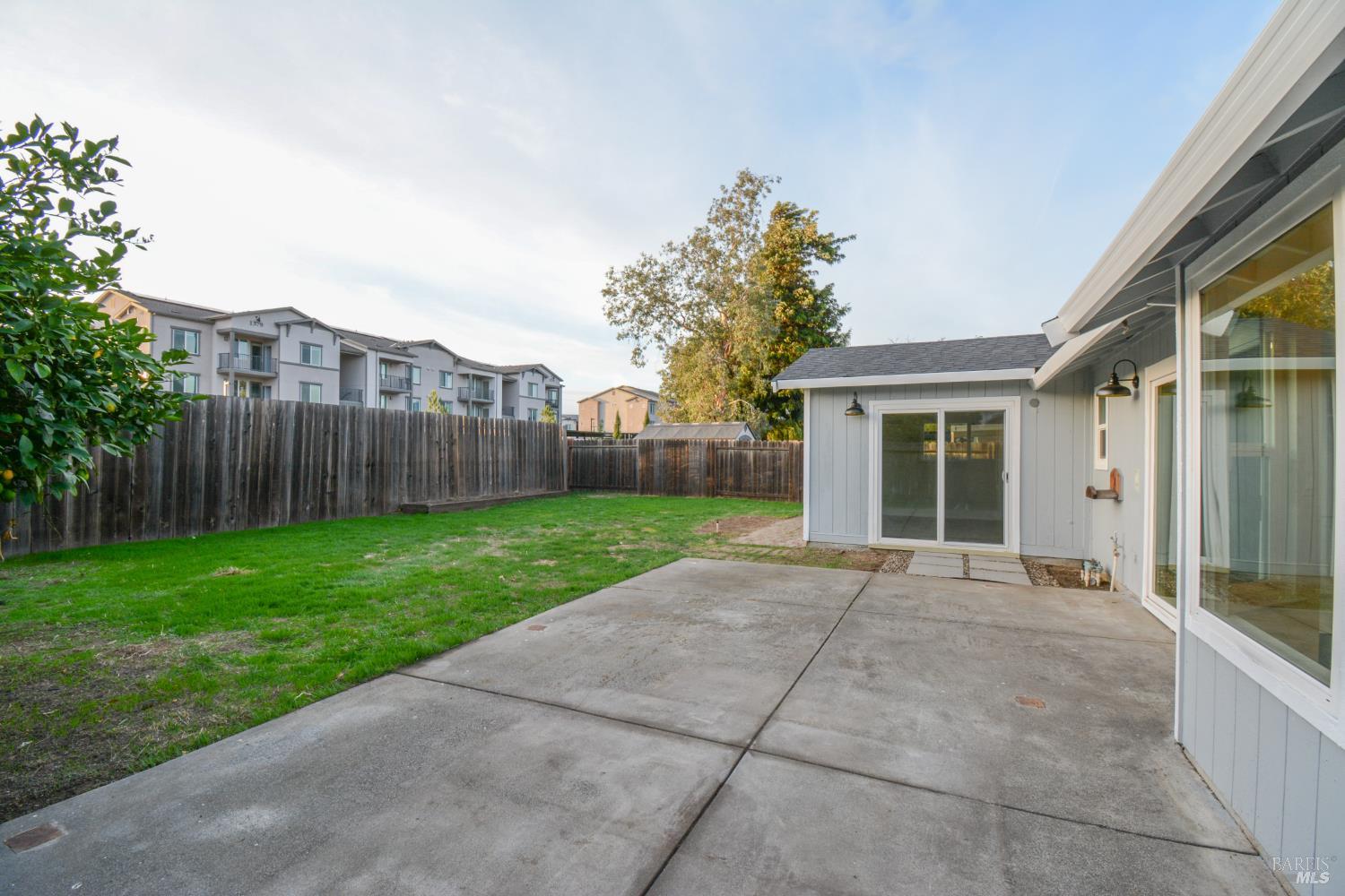 Detail Gallery Image 34 of 38 For 1314 Lois Ln, Suisun City,  CA 94585 - 4 Beds | 2 Baths