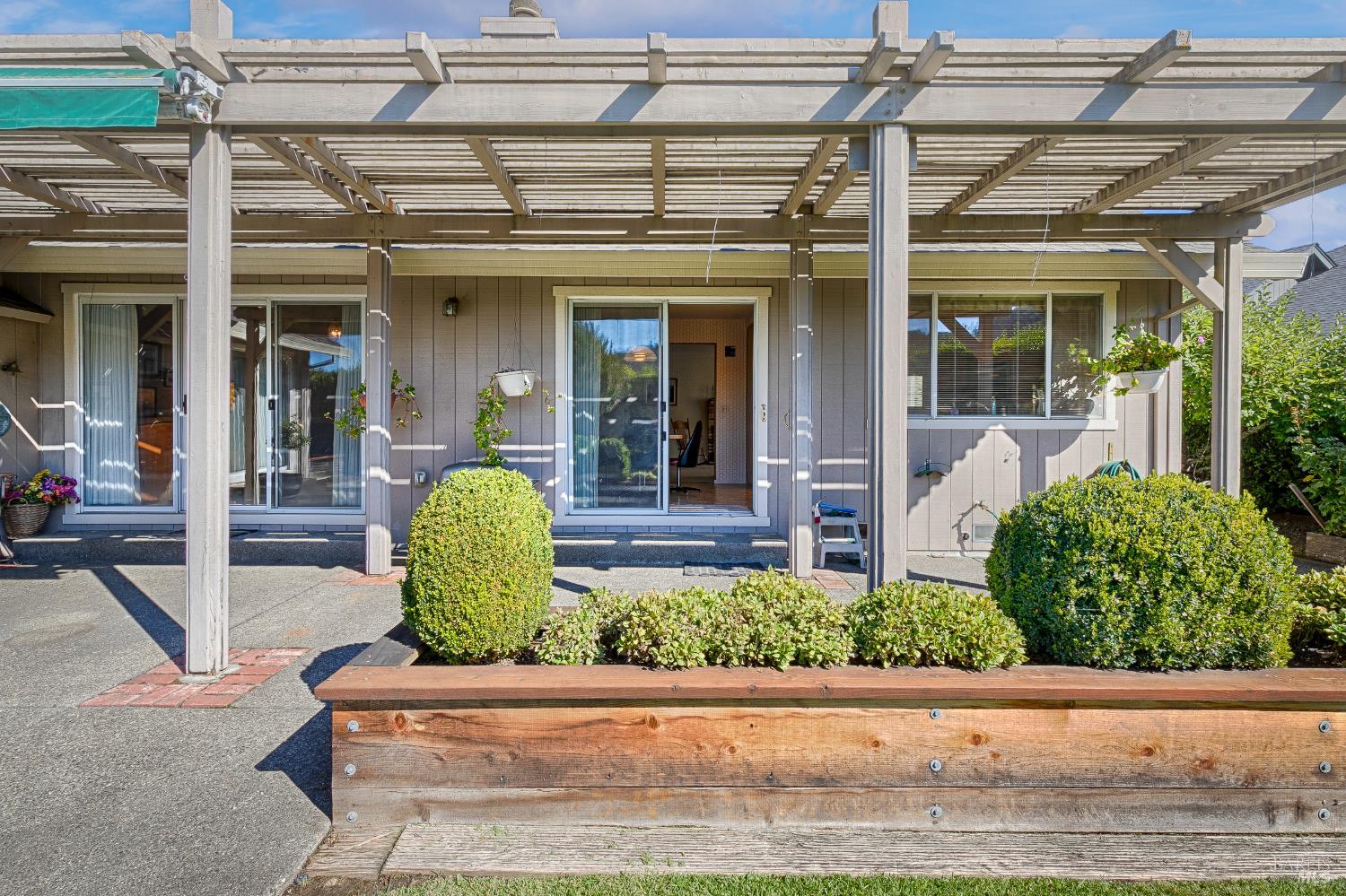 Detail Gallery Image 54 of 56 For 240 Silver Creek Cir, Santa Rosa,  CA 95409 - 3 Beds | 2 Baths