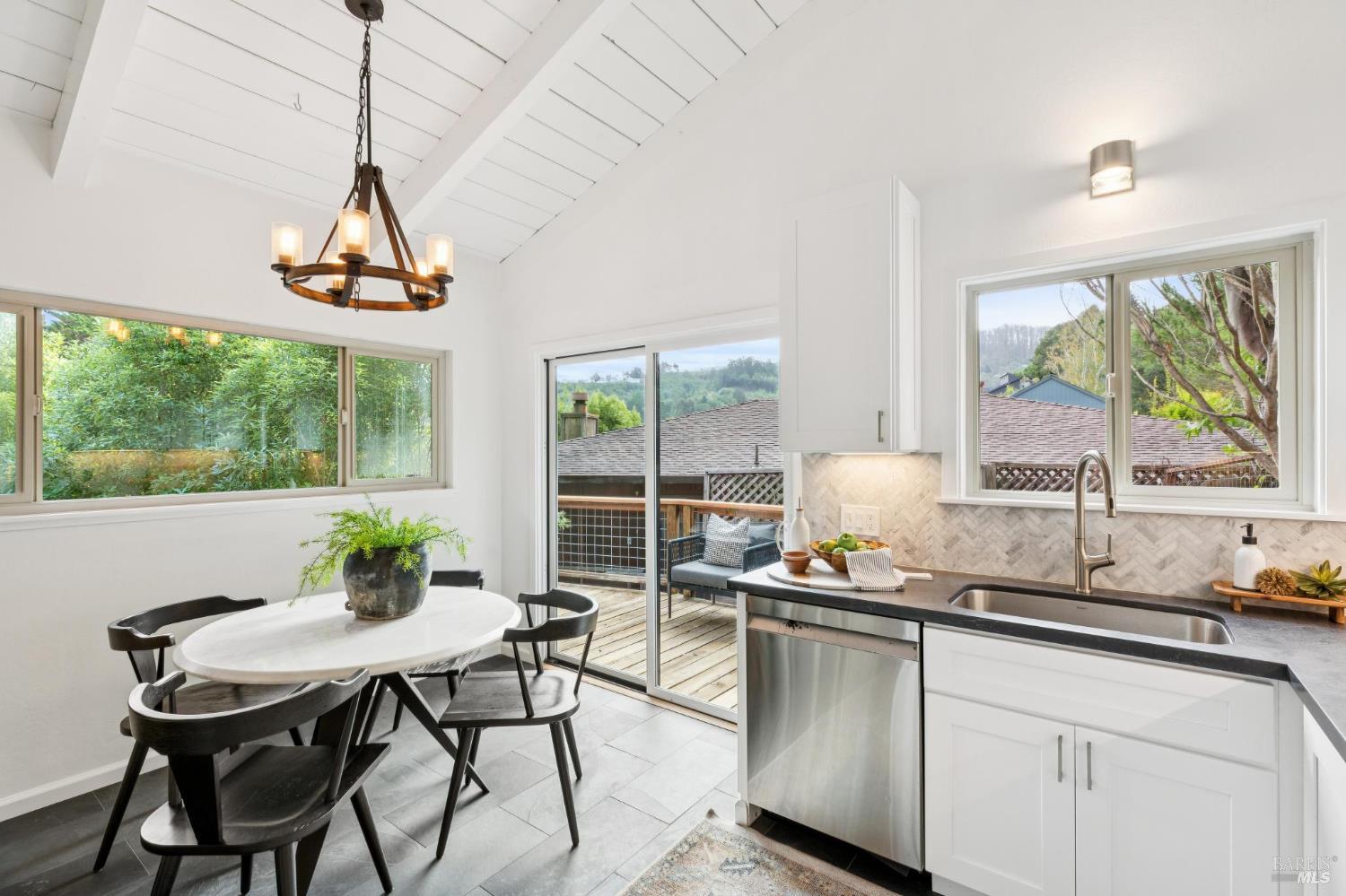 Detail Gallery Image 21 of 62 For 362 Pine Hill Rd, Mill Valley,  CA 94941 - 3 Beds | 2 Baths