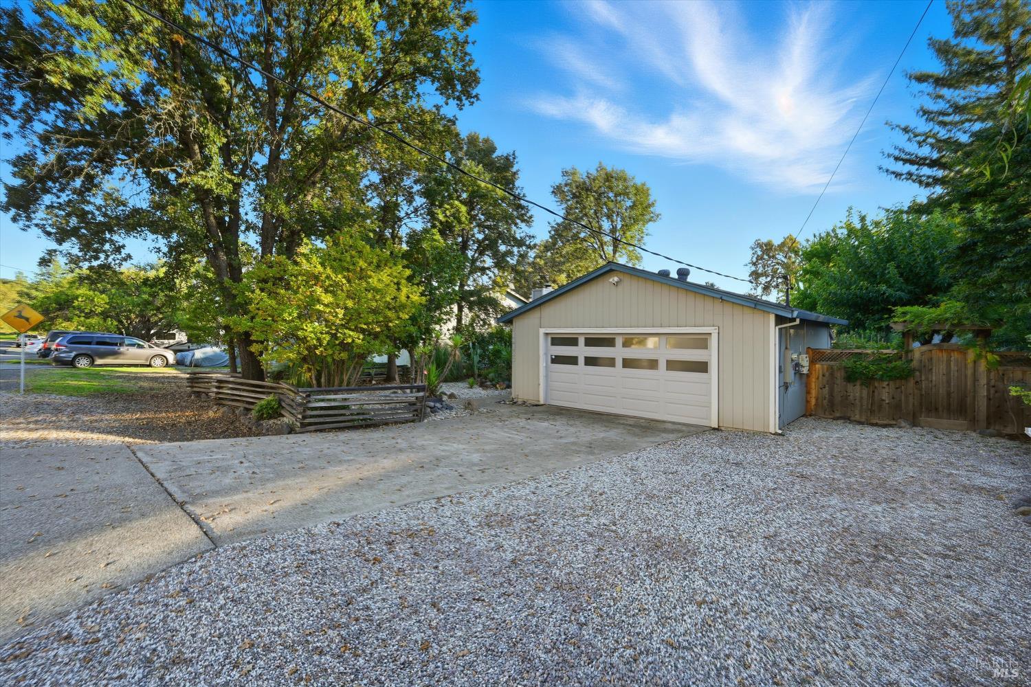 Detail Gallery Image 38 of 44 For 19453 Mountain Mdws, Hidden Valley Lake,  CA 95467 - 3 Beds | 2 Baths