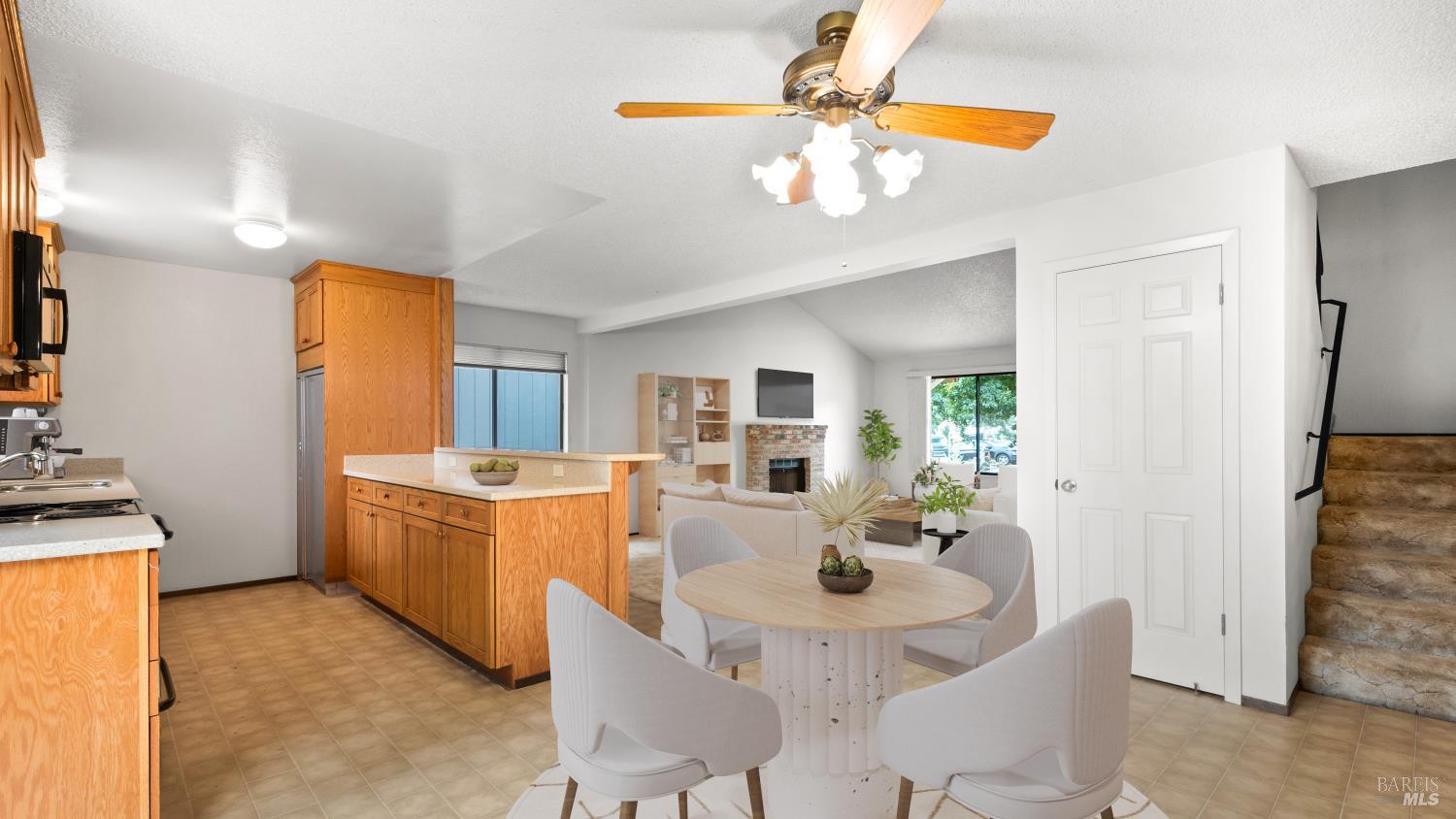 Detail Gallery Image 21 of 49 For 360 Raven Ct, Healdsburg,  CA 95448 - 4 Beds | 2 Baths