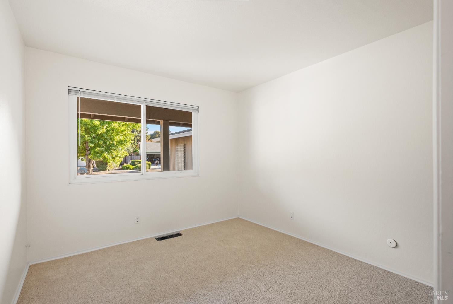 Detail Gallery Image 27 of 35 For 4127 Siskiyou Ave, Santa Rosa,  CA 95405 - 3 Beds | 2 Baths