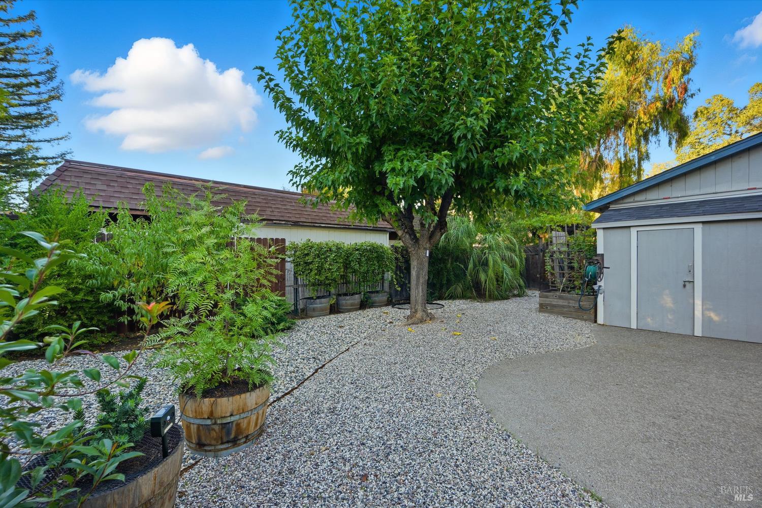 Detail Gallery Image 36 of 44 For 19453 Mountain Mdws, Hidden Valley Lake,  CA 95467 - 3 Beds | 2 Baths