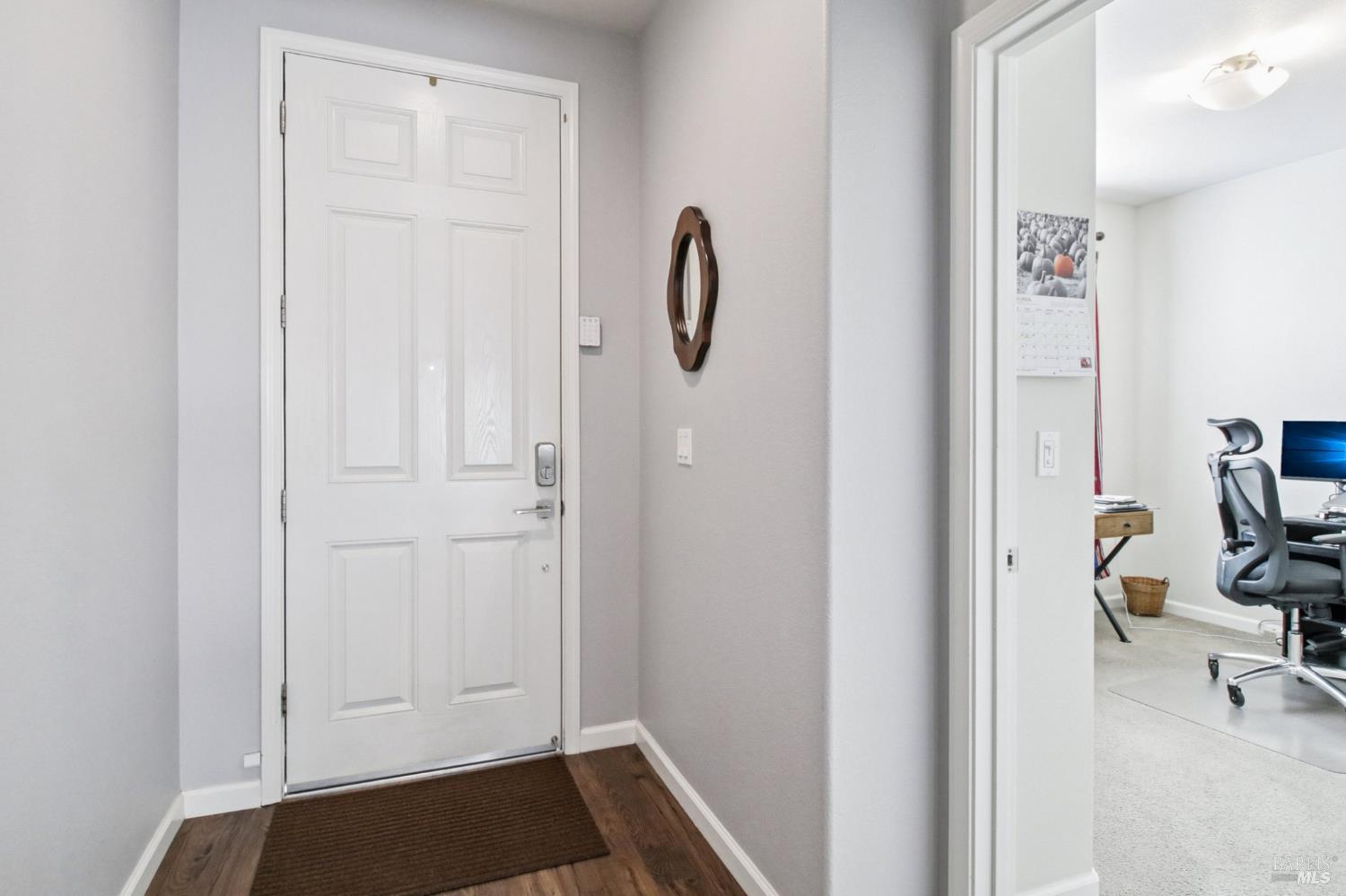 Detail Gallery Image 4 of 26 For 2455 Avignon Cir, Santa Rosa,  CA 95403 - 3 Beds | 2 Baths