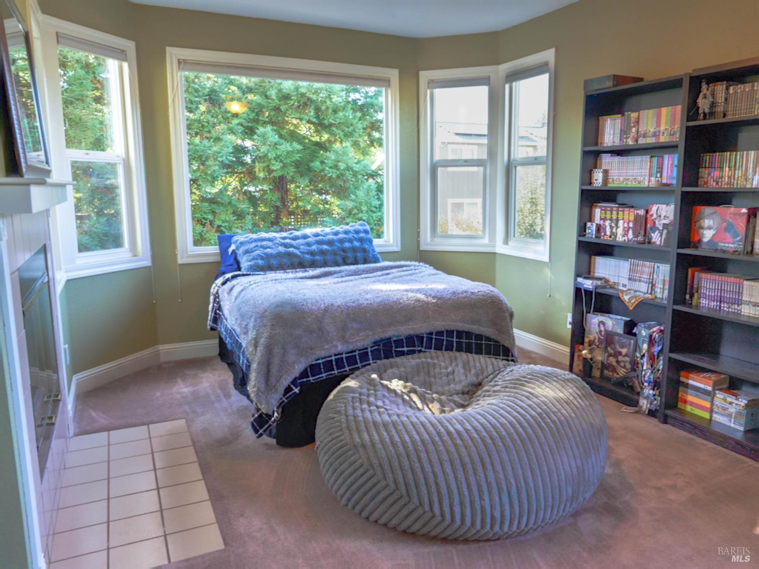 Detail Gallery Image 13 of 26 For 642 White Oak Ln, Vacaville,  CA 95687 - 4 Beds | 2/1 Baths