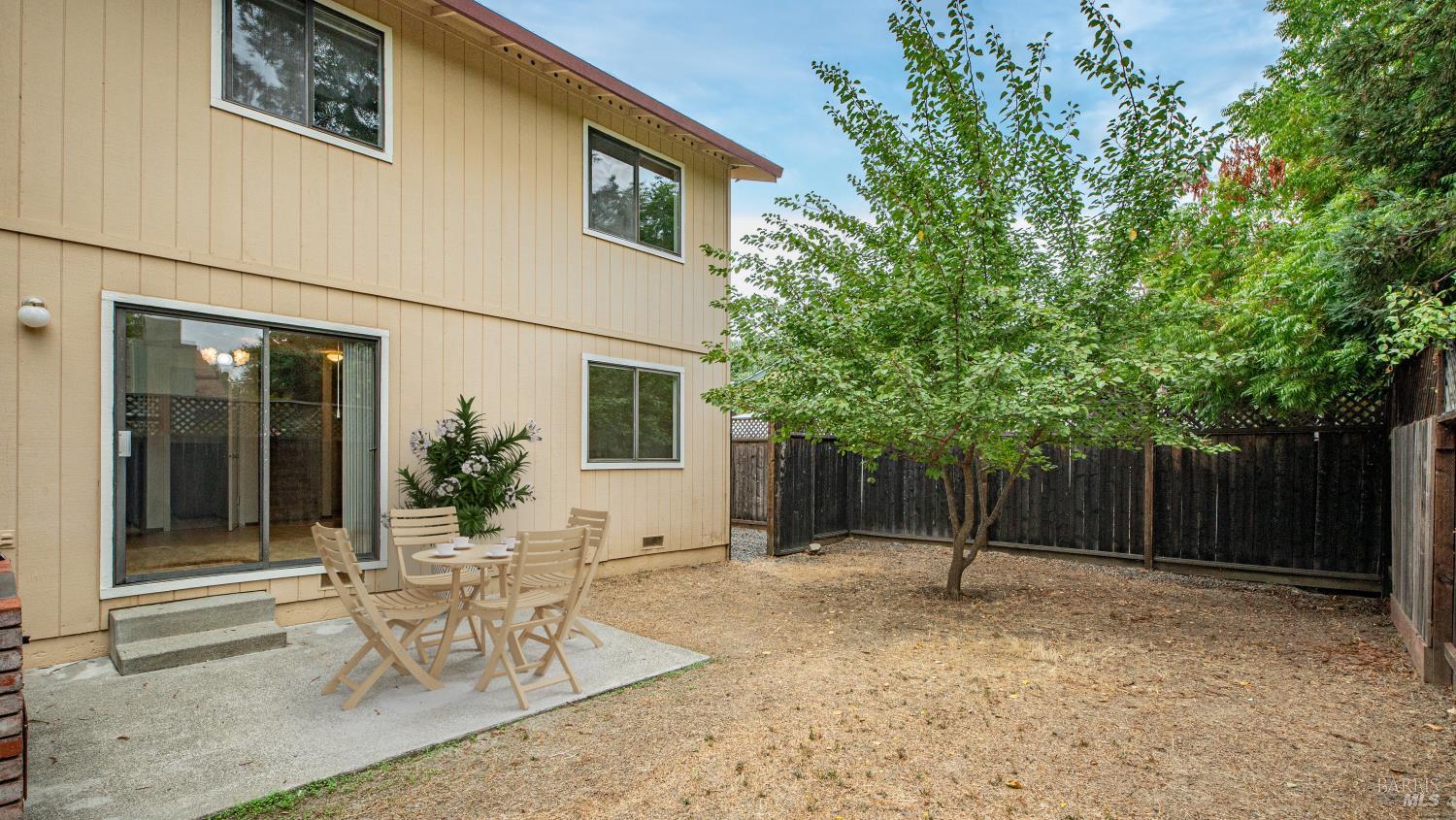 Detail Gallery Image 40 of 49 For 360 Raven Ct, Healdsburg,  CA 95448 - 4 Beds | 2 Baths
