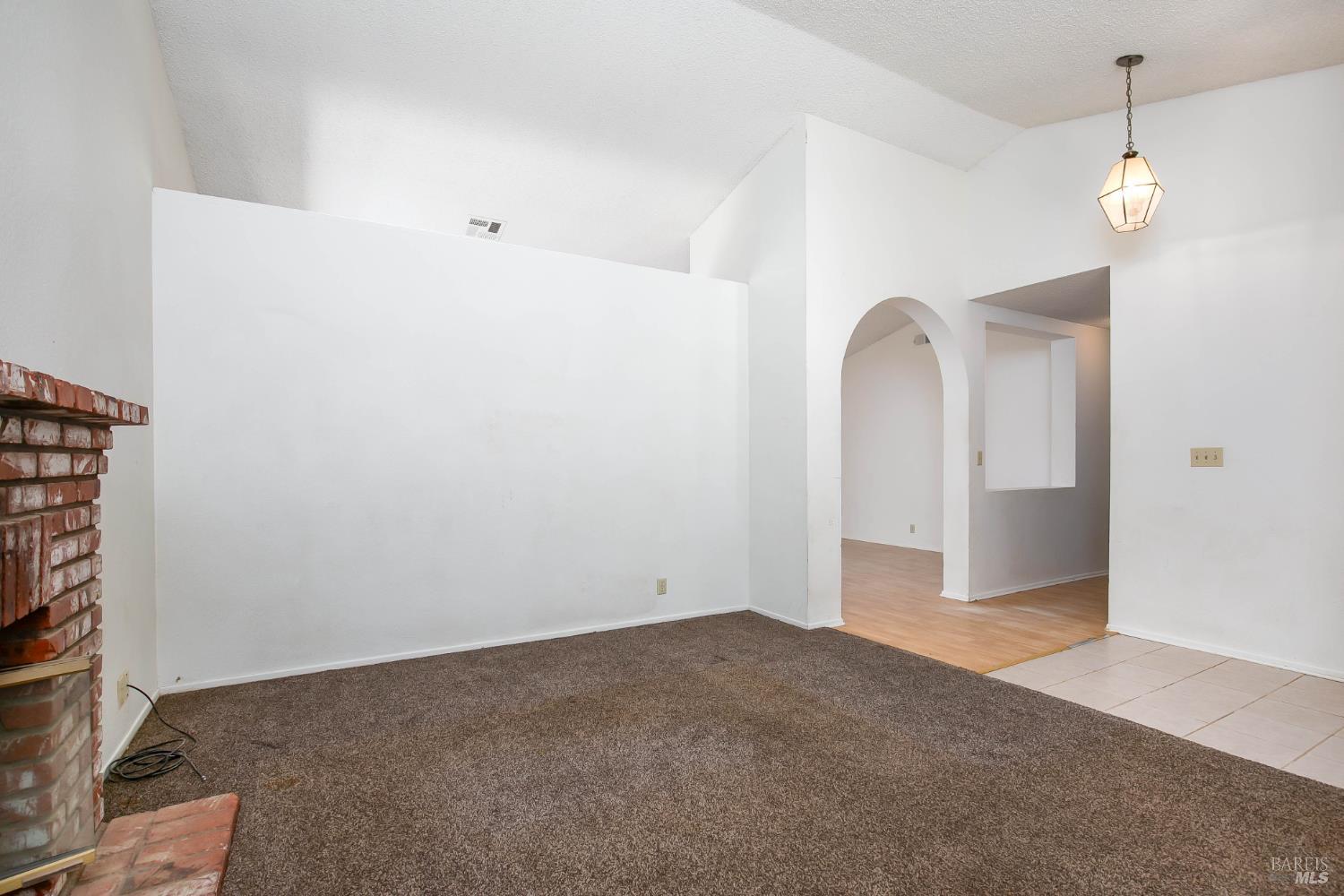 Detail Gallery Image 4 of 20 For 44609 Grove Ln, Lancaster,  CA 93534 - 3 Beds | 2 Baths