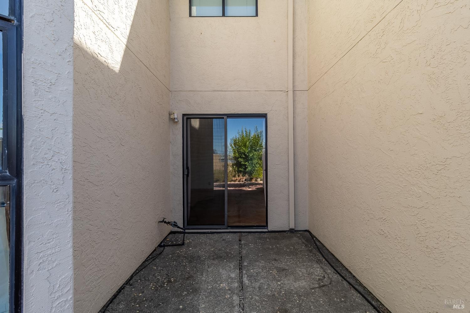 Detail Gallery Image 27 of 56 For 171 Nantucket Ln, Vallejo,  CA 94590 - 1 Beds | 1 Baths