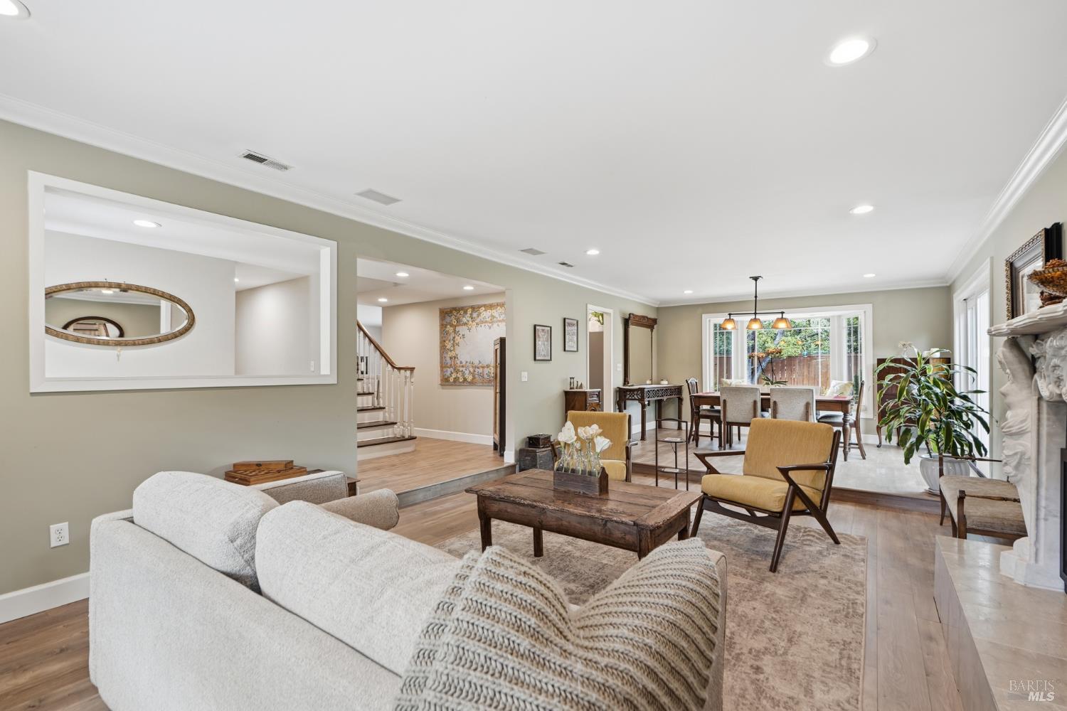 Detail Gallery Image 5 of 40 For 26 Brassie Ct, Novato,  CA 94949 - 5 Beds | 3/1 Baths