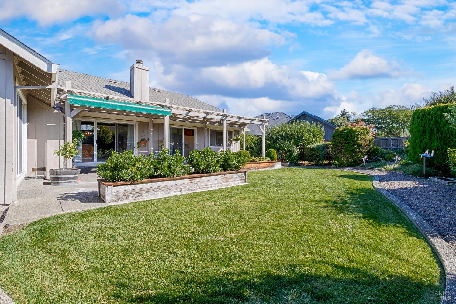 Detail Gallery Image 47 of 56 For 240 Silver Creek Cir, Santa Rosa,  CA 95409 - 3 Beds | 2 Baths