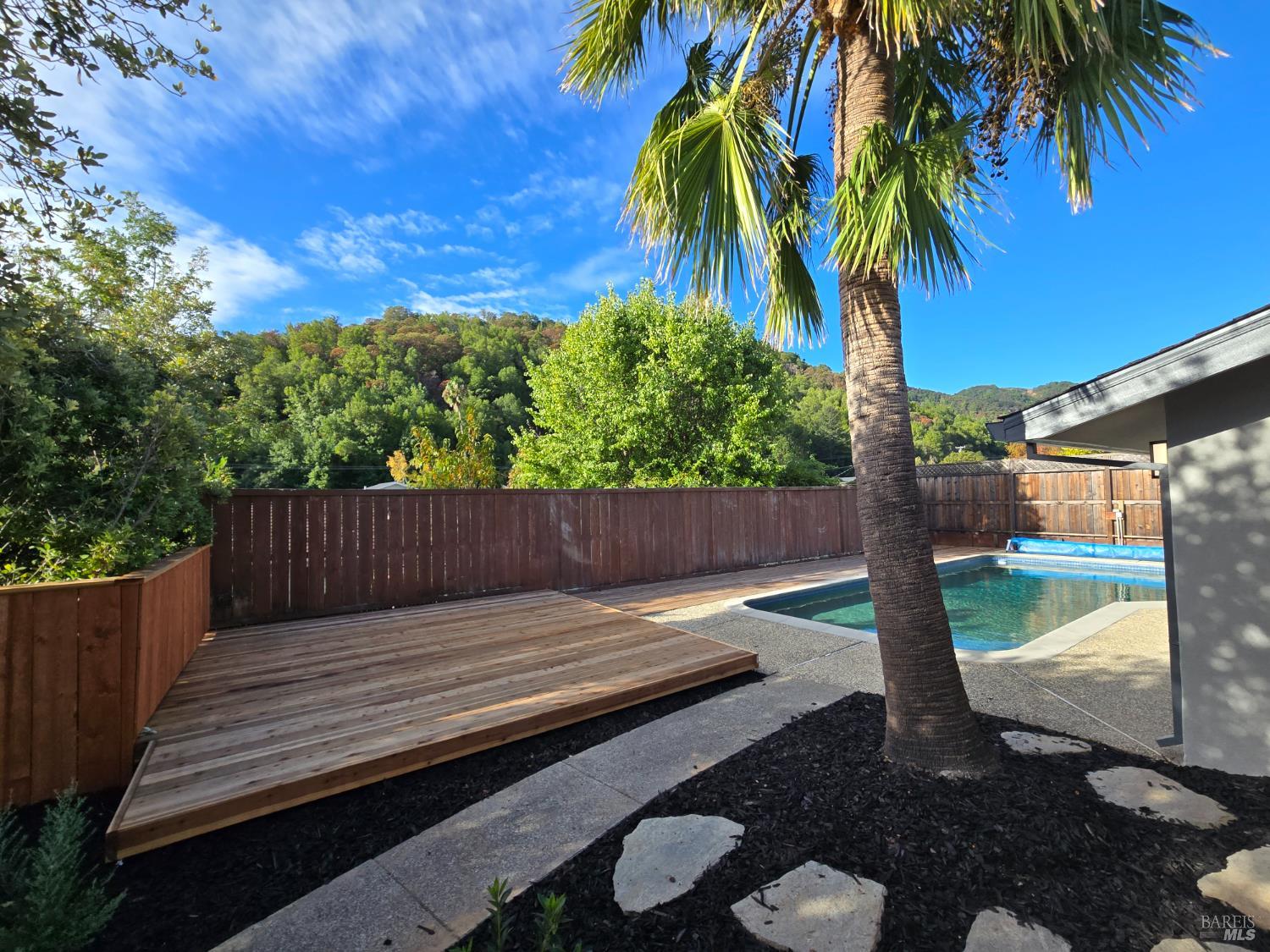 Detail Gallery Image 27 of 31 For 19 Unionstone Dr, San Rafael,  CA 94903 - 3 Beds | 2 Baths