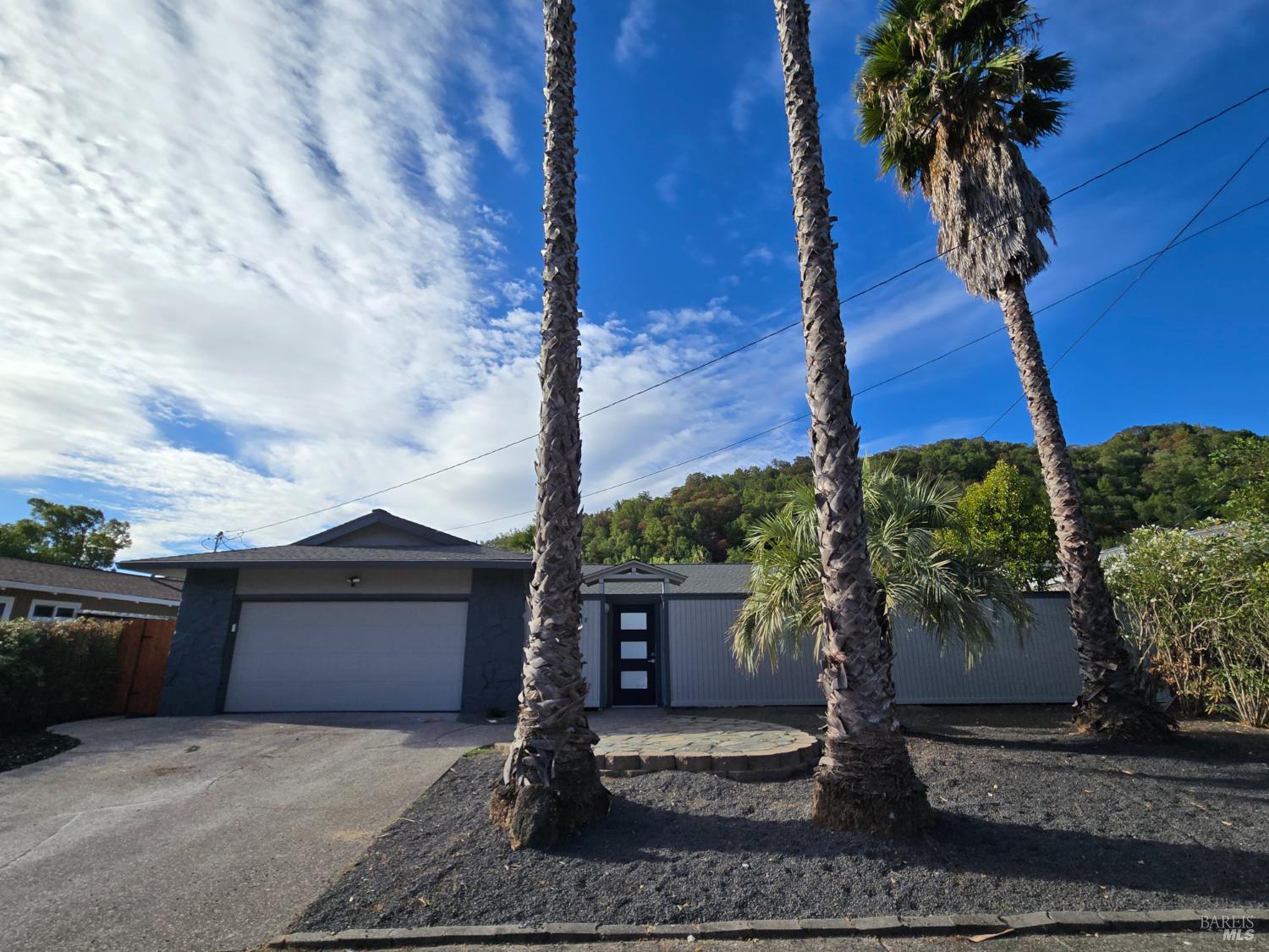 Front Image Thumbnail for BA325093473