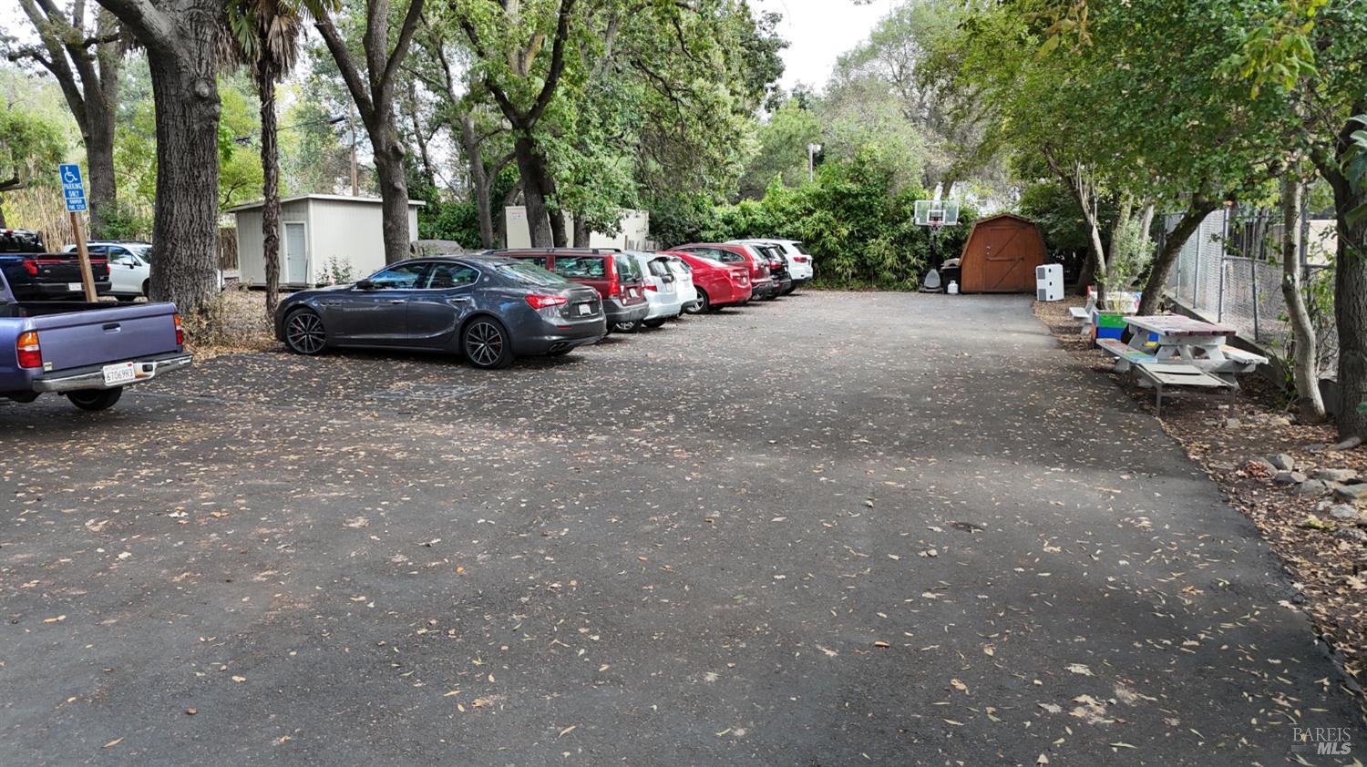 Detail Gallery Image 4 of 44 For 714 Mendocino Ave, Santa Rosa,  CA 95401 - 3 Beds | 1/2 Baths