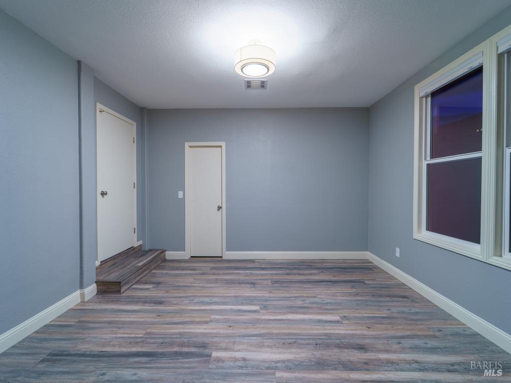 Detail Gallery Image 11 of 26 For 642 White Oak Ln, Vacaville,  CA 95687 - 4 Beds | 2/1 Baths