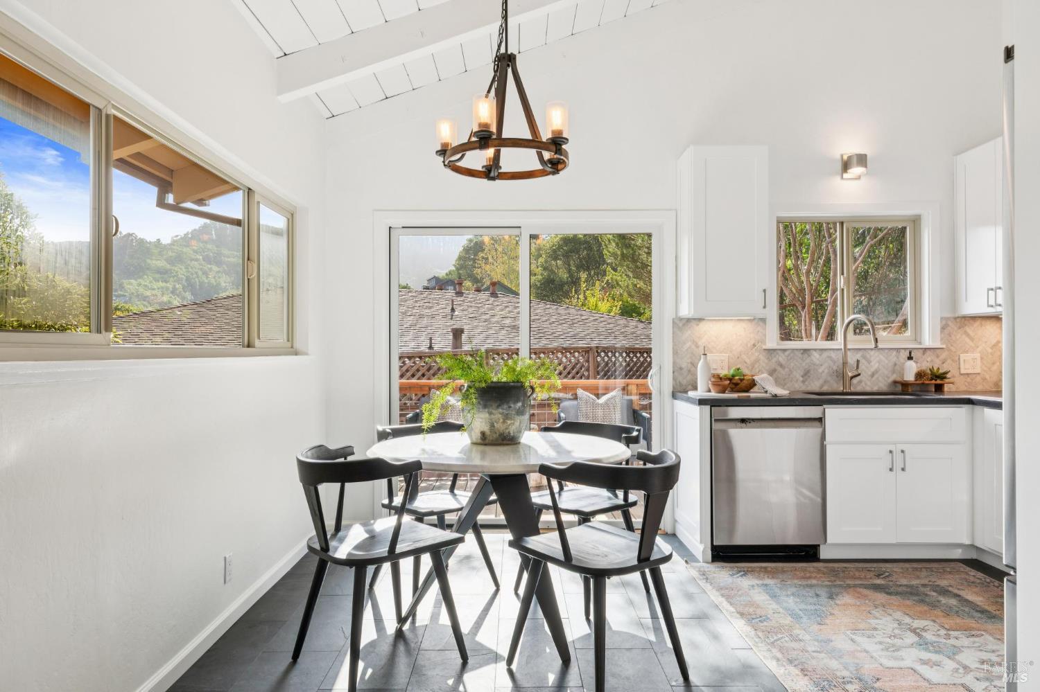 Detail Gallery Image 15 of 62 For 362 Pine Hill Rd, Mill Valley,  CA 94941 - 3 Beds | 2 Baths