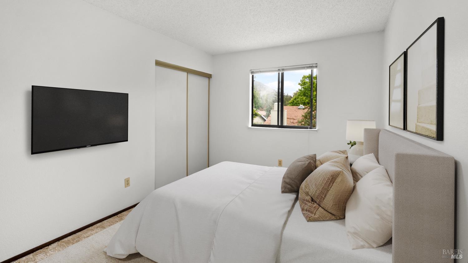 Detail Gallery Image 33 of 49 For 360 Raven Ct, Healdsburg,  CA 95448 - 4 Beds | 2 Baths