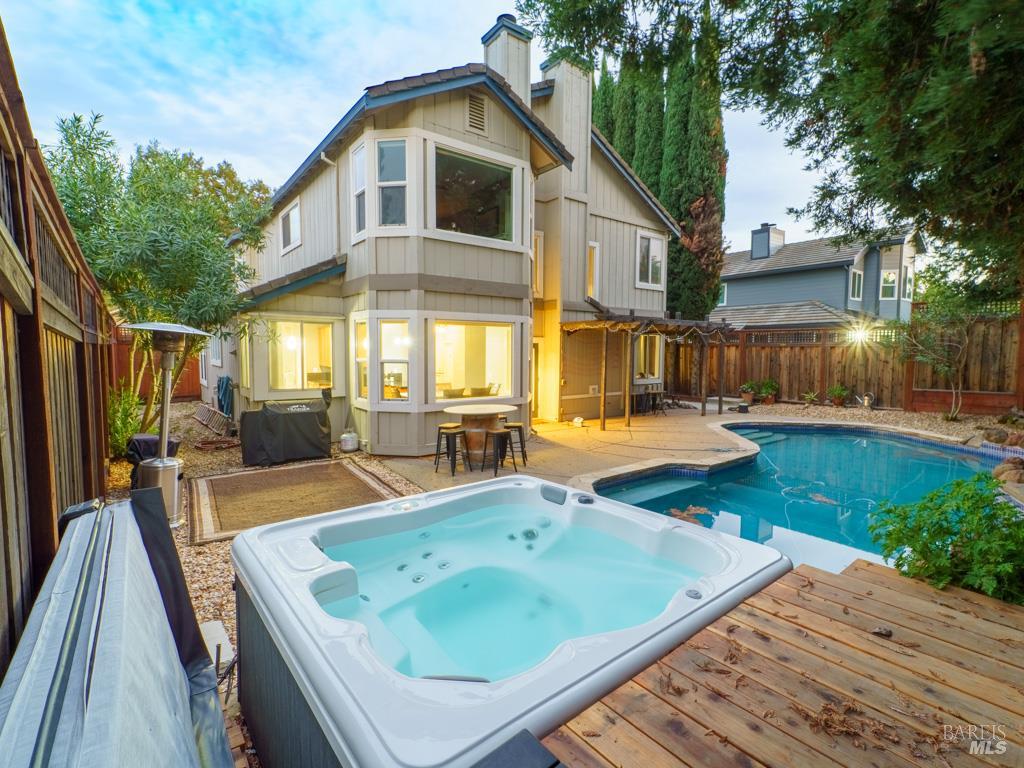 Detail Gallery Image 22 of 26 For 642 White Oak Ln, Vacaville,  CA 95687 - 4 Beds | 2/1 Baths