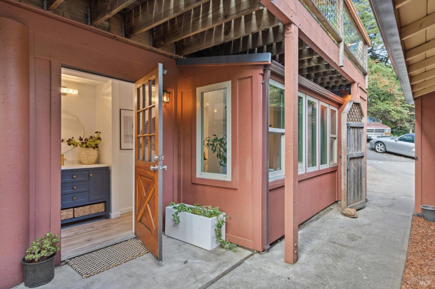 Detail Gallery Image 50 of 62 For 362 Pine Hill Rd, Mill Valley,  CA 94941 - 3 Beds | 2 Baths