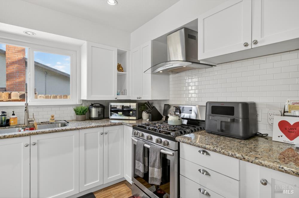 Detail Gallery Image 14 of 62 For 2321 Channing Pl, Fairfield,  CA 94533 - 4 Beds | 2 Baths