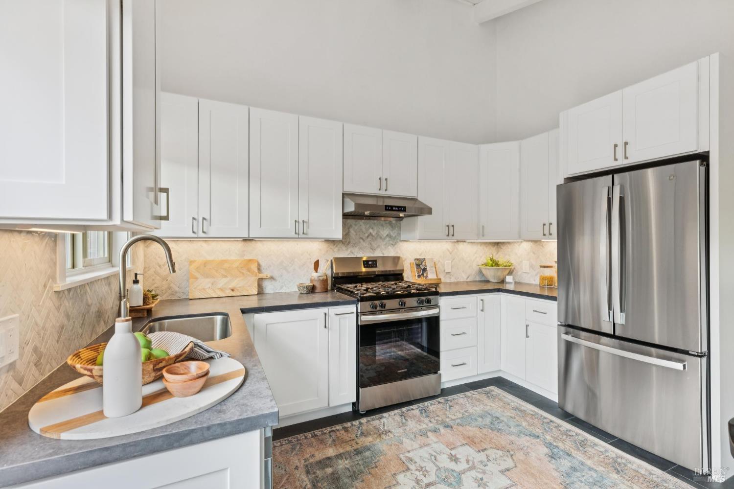 Detail Gallery Image 20 of 62 For 362 Pine Hill Rd, Mill Valley,  CA 94941 - 3 Beds | 2 Baths