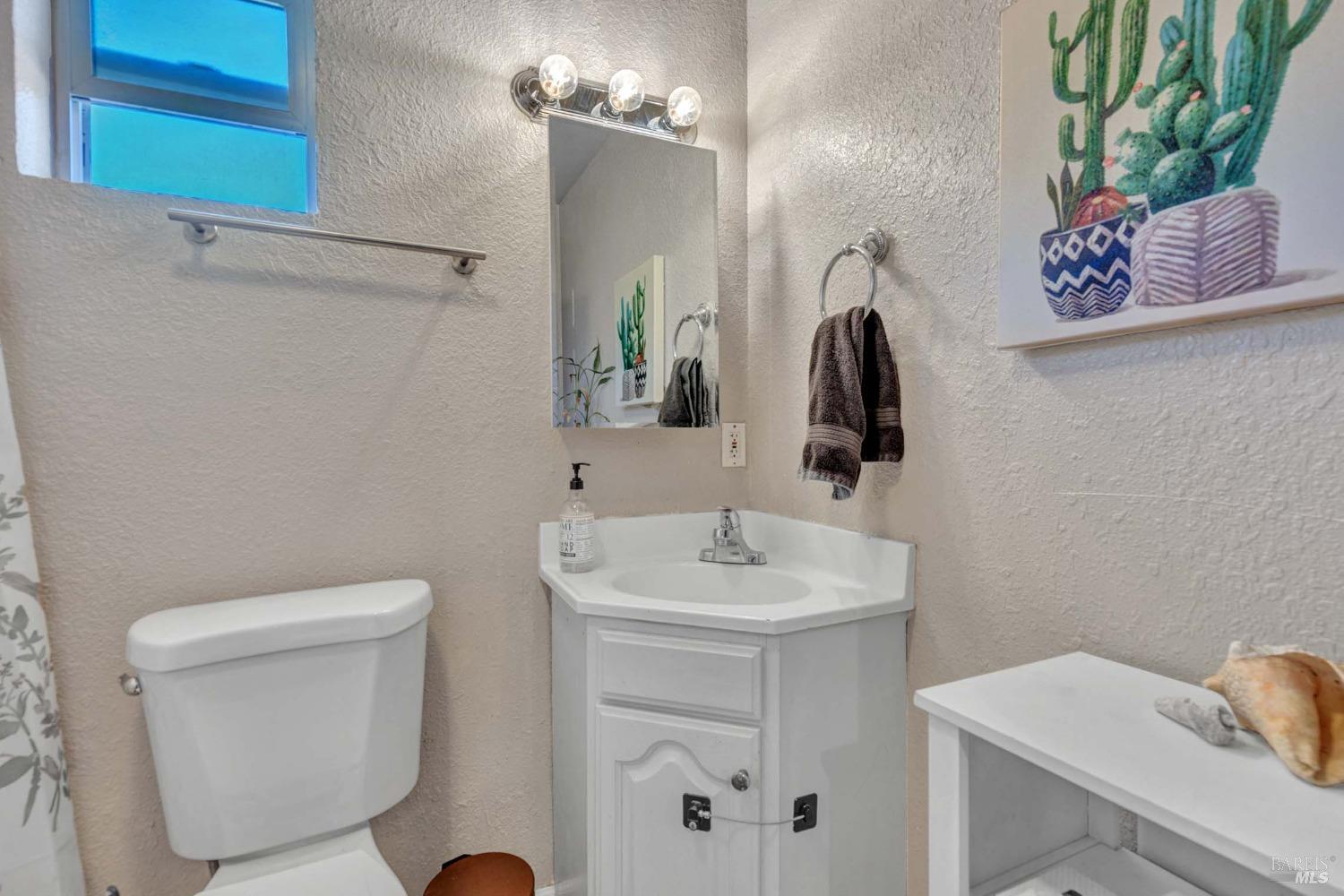 Detail Gallery Image 18 of 28 For 104 Baxter St, Vallejo,  CA 94590 - 2 Beds | 1 Baths