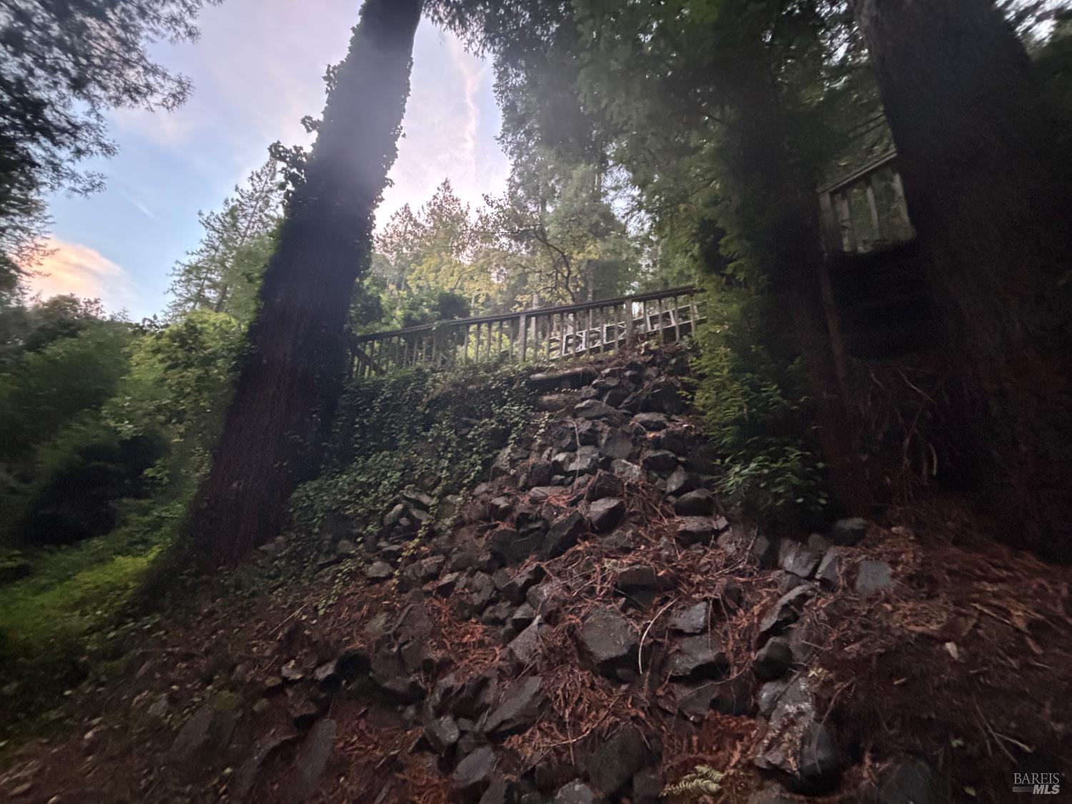 Detail Gallery Image 70 of 77 For 11 Huckleberry Hts, Cazadero,  CA 95421 - 2 Beds | 3 Baths