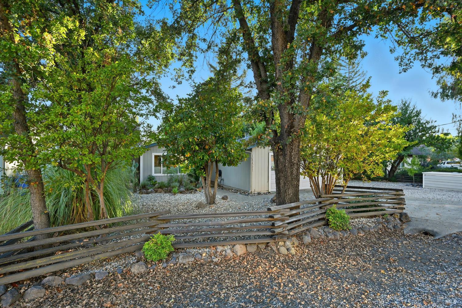 Detail Gallery Image 40 of 44 For 19453 Mountain Mdws, Hidden Valley Lake,  CA 95467 - 3 Beds | 2 Baths