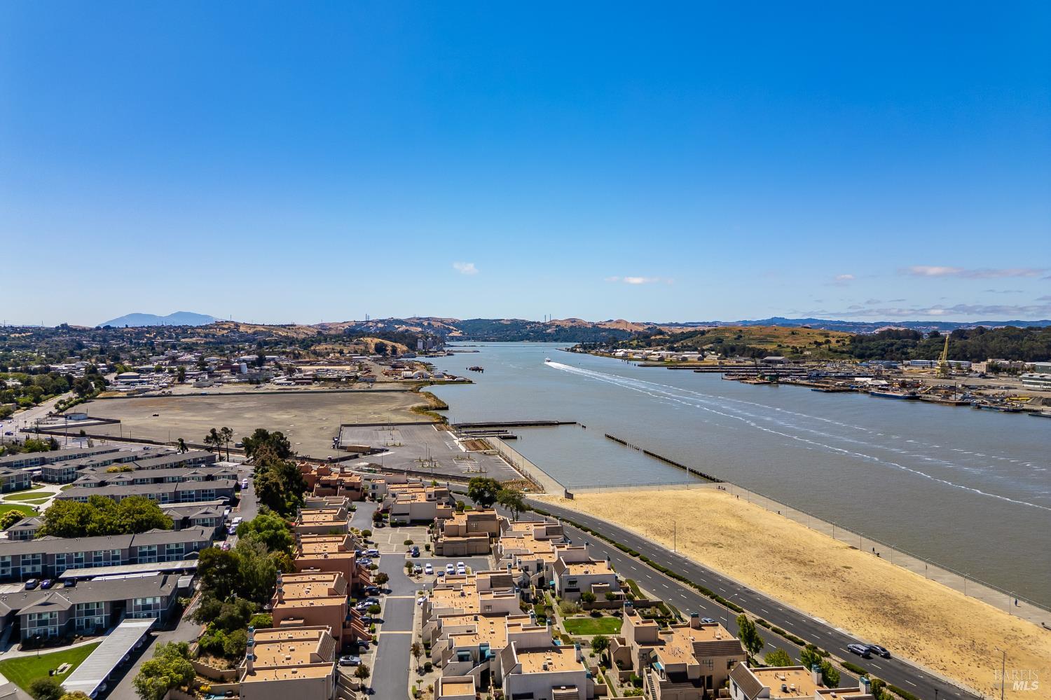 Detail Gallery Image 48 of 56 For 171 Nantucket Ln, Vallejo,  CA 94590 - 1 Beds | 1 Baths