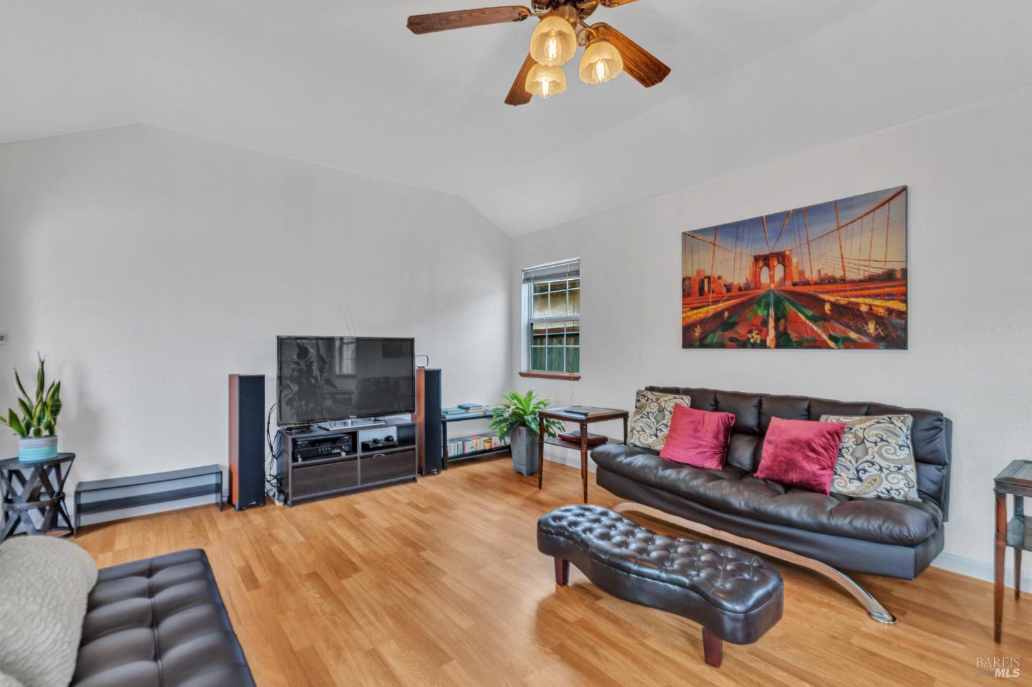 Detail Gallery Image 7 of 24 For 129 S 35th St, Richmond,  CA 94804 - 3 Beds | 1/1 Baths