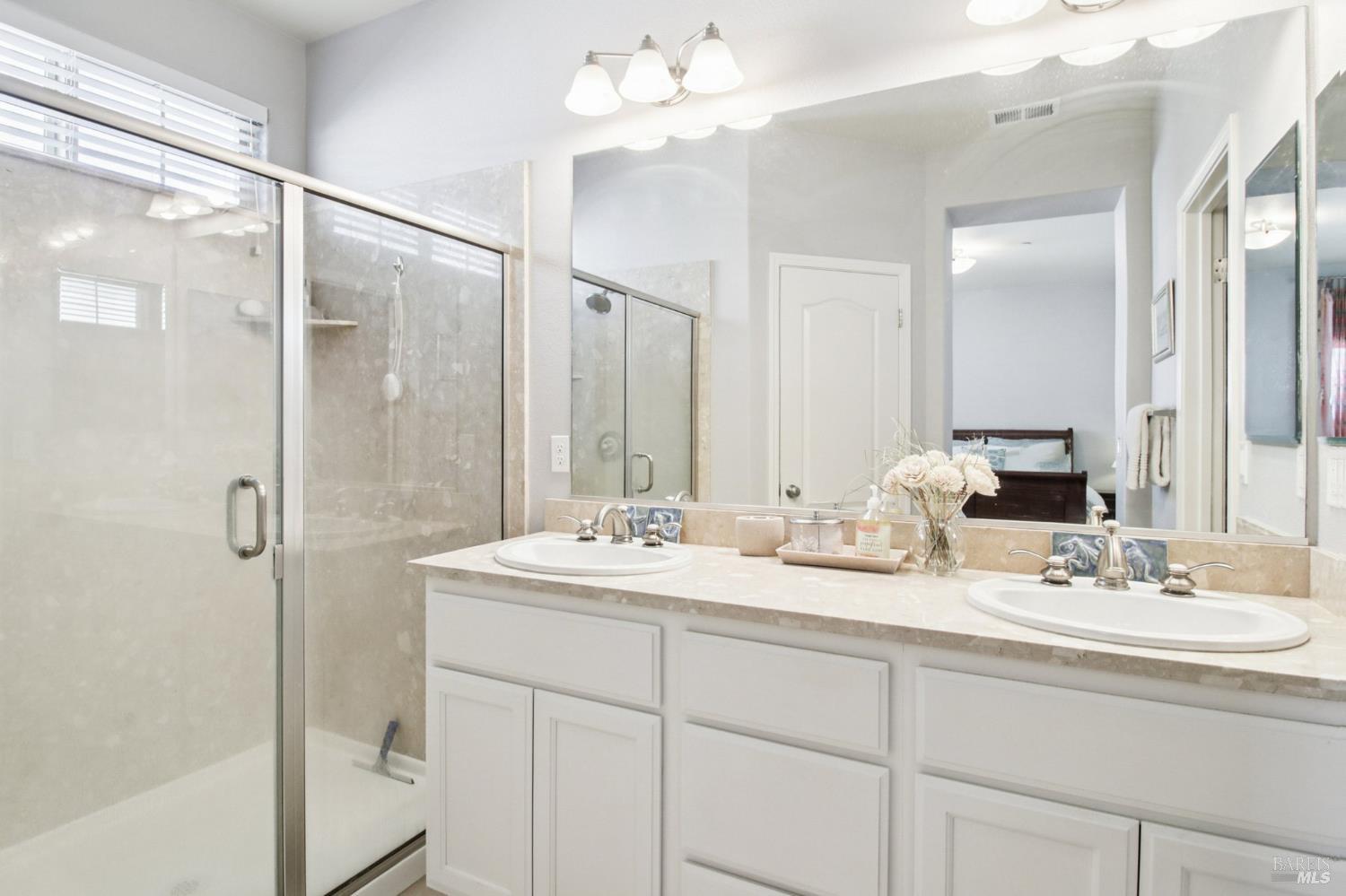 Detail Gallery Image 19 of 26 For 2455 Avignon Cir, Santa Rosa,  CA 95403 - 3 Beds | 2 Baths