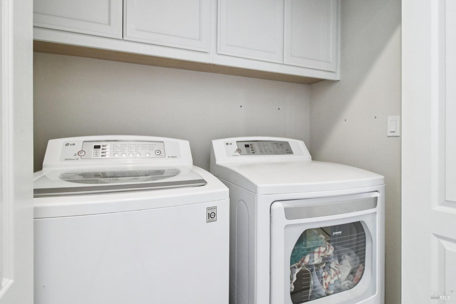 Detail Gallery Image 17 of 26 For 2455 Avignon Cir, Santa Rosa,  CA 95403 - 3 Beds | 2 Baths