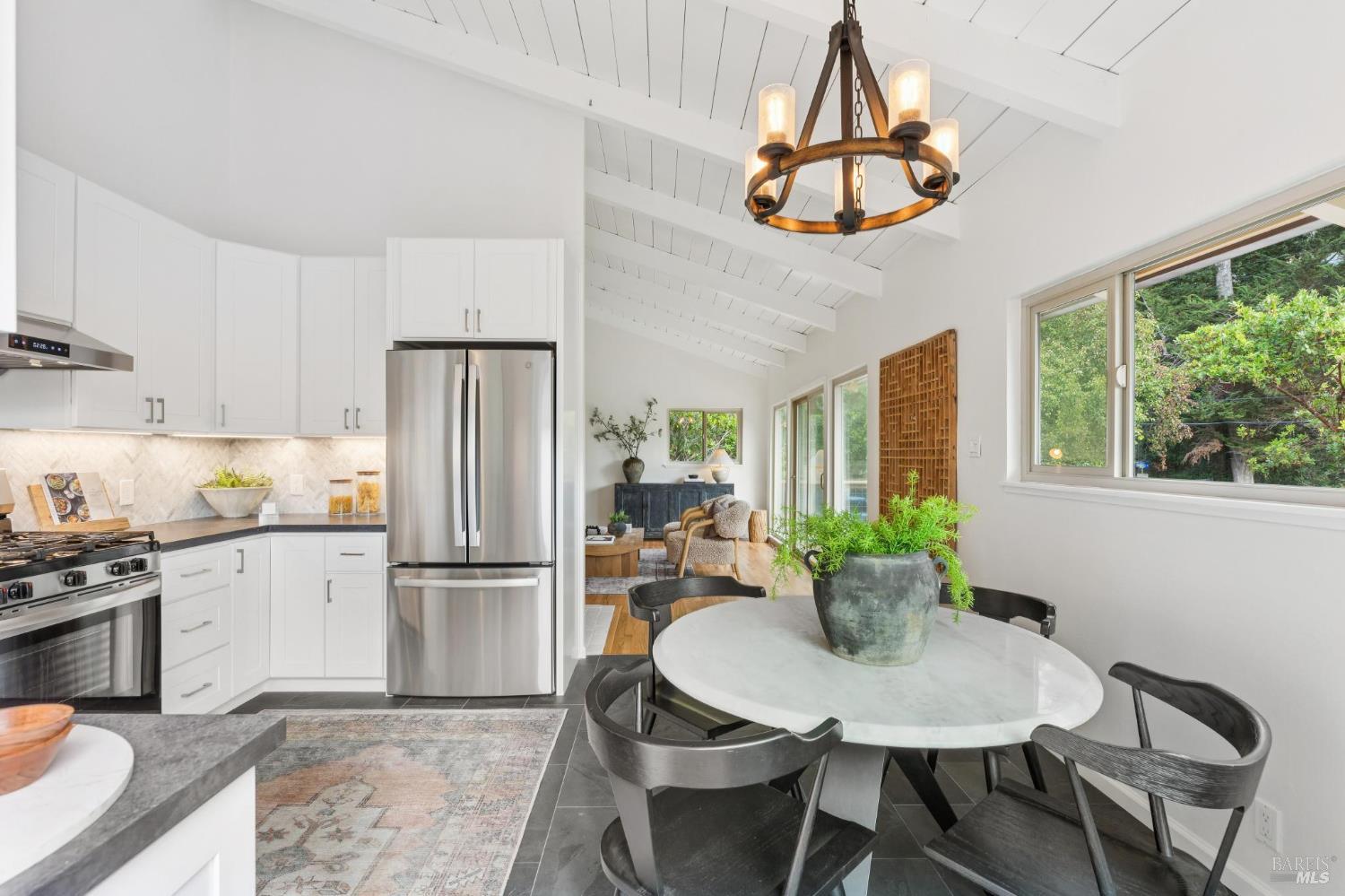 Detail Gallery Image 18 of 62 For 362 Pine Hill Rd, Mill Valley,  CA 94941 - 3 Beds | 2 Baths