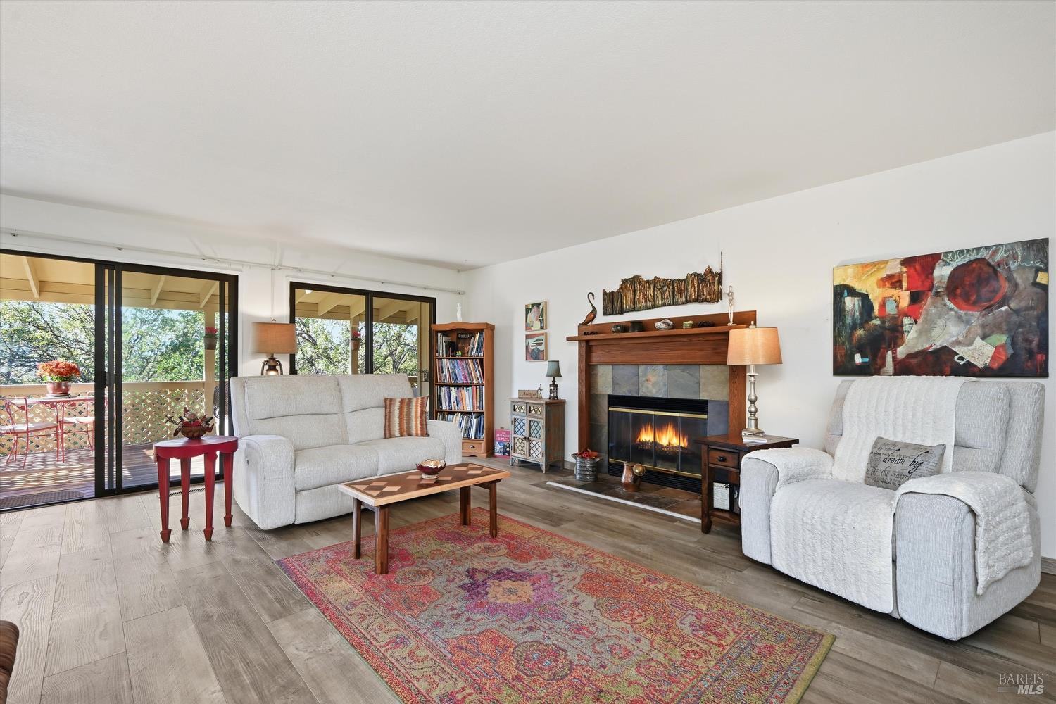 Detail Gallery Image 4 of 34 For 17937 Moon Hill Ct, Hidden Valley Lake,  CA 95467 - 3 Beds | 2 Baths